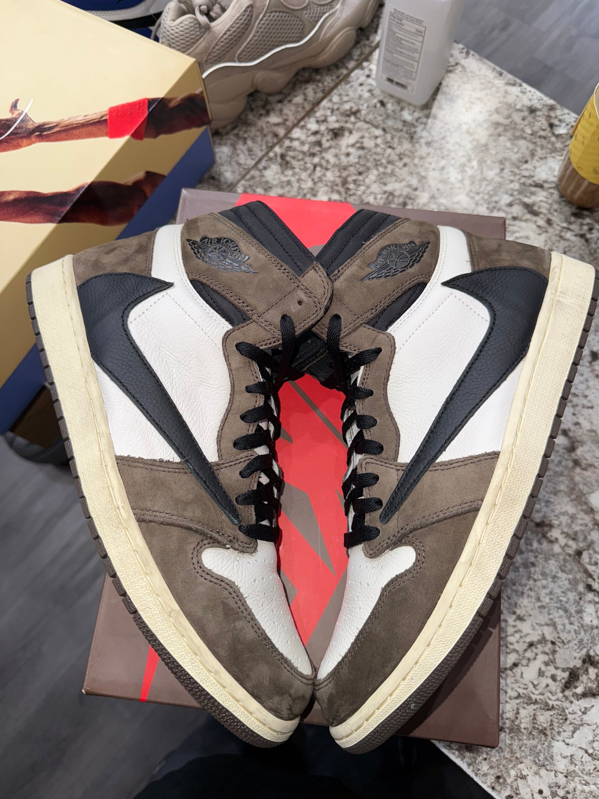 Jordan 1 Retro High OG SP Travis Scott Mocha