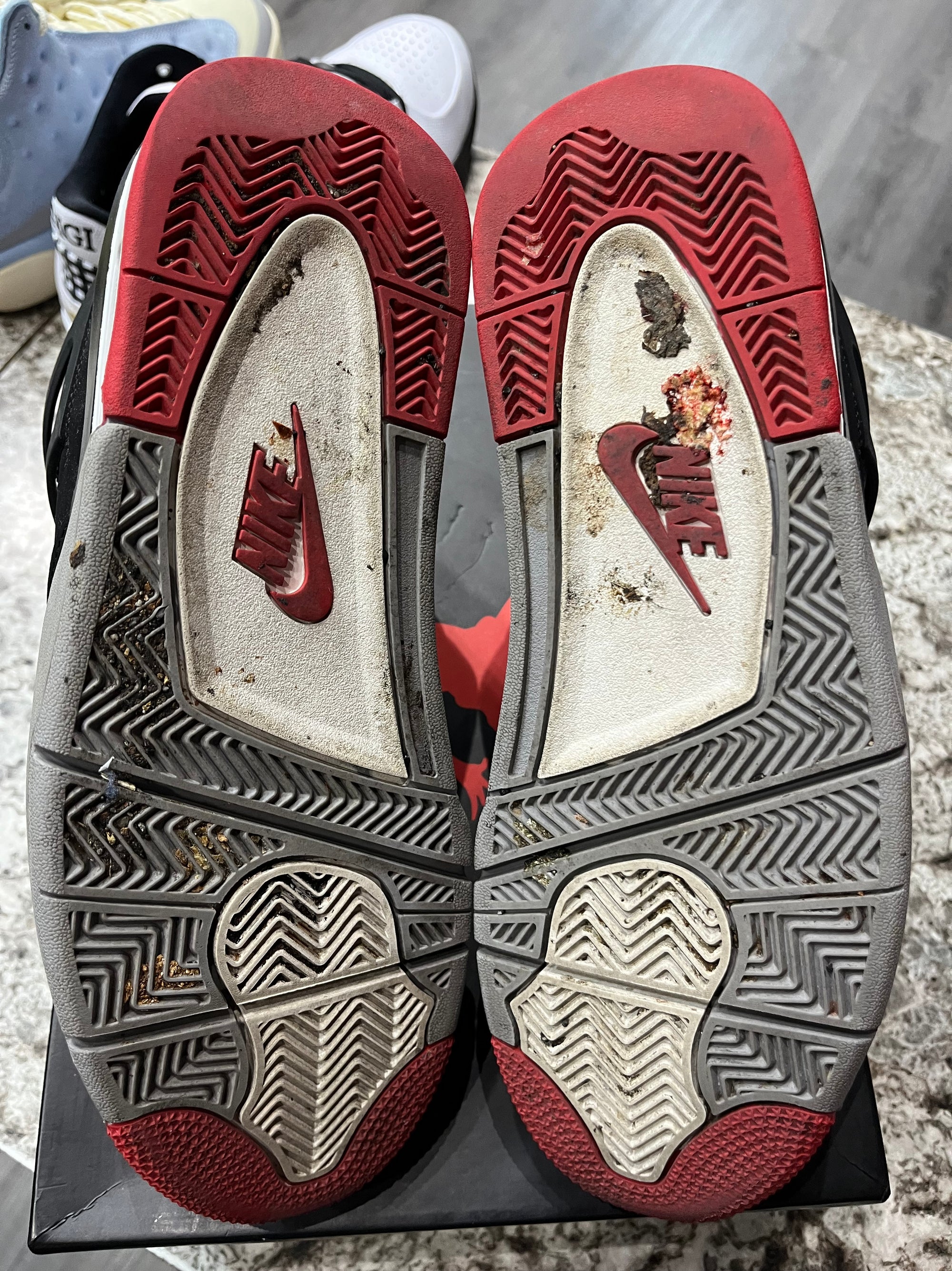 Jordan 4 Retro Bred (2019)