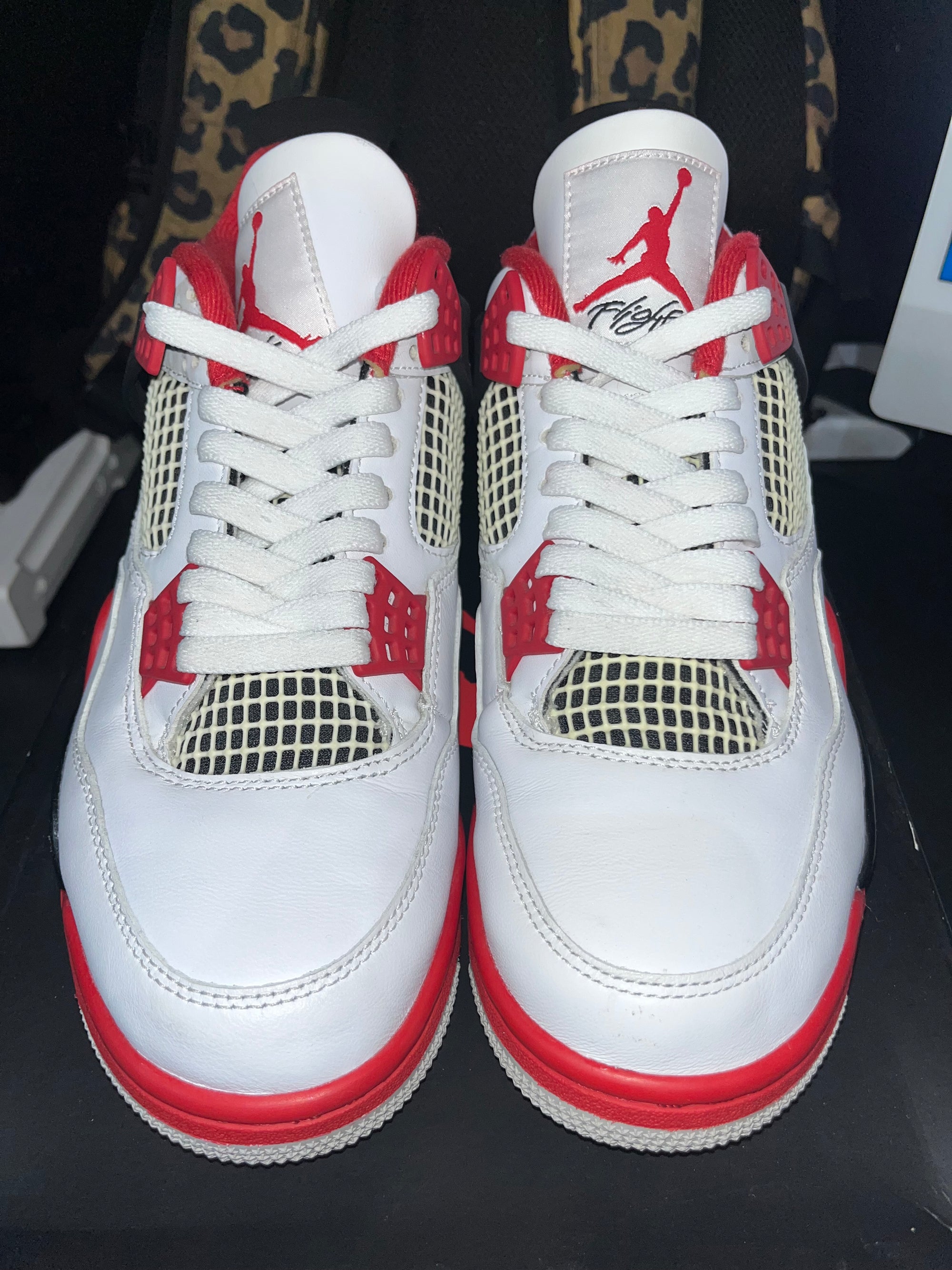 Jordan 4 Retro Fire Red (2020) (YELLOWING)