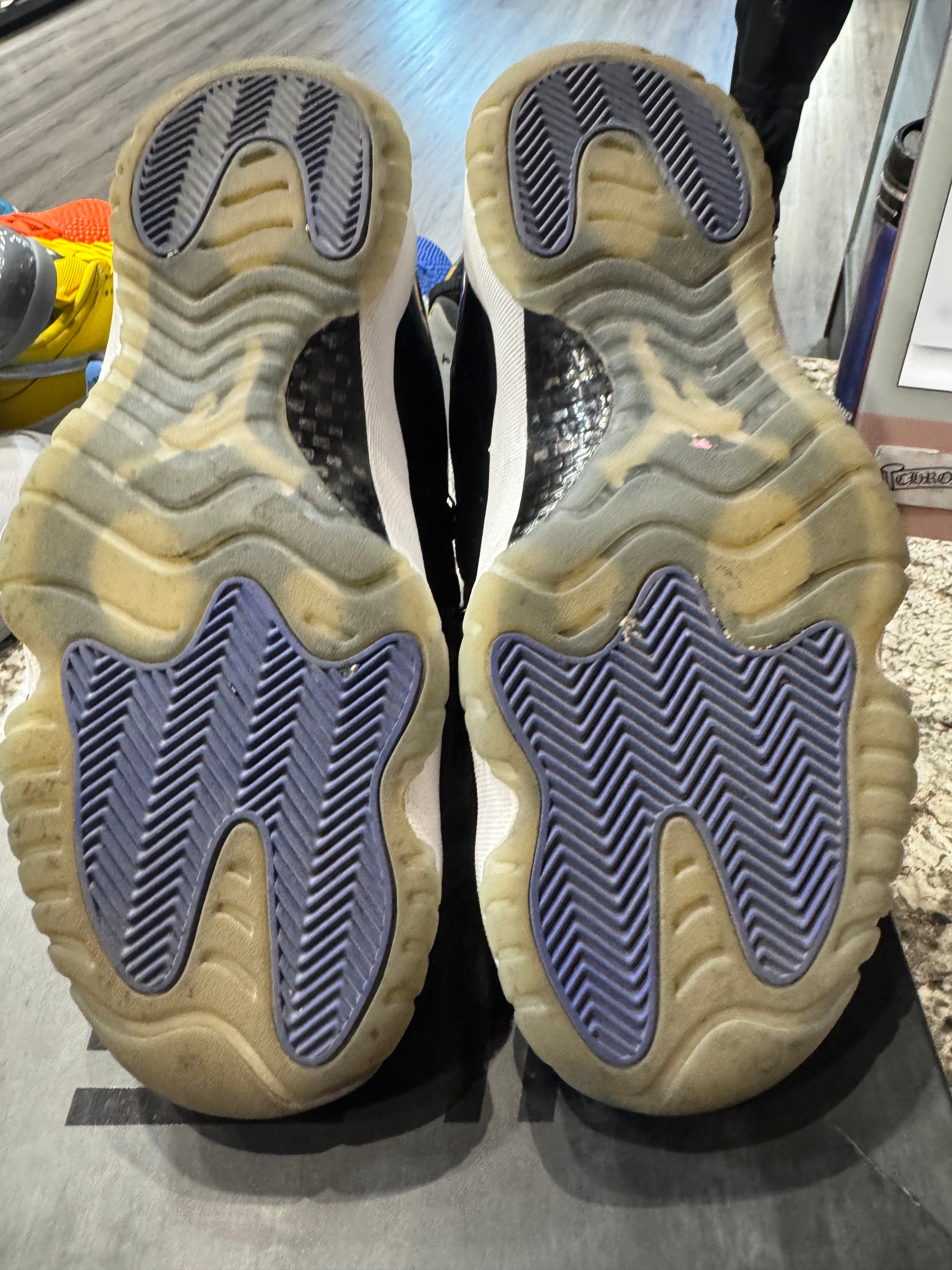 Jordan 11 Retro Space Jam (2016)