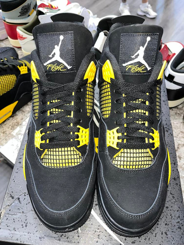 Jordan 4 Retro Thunder (2023)