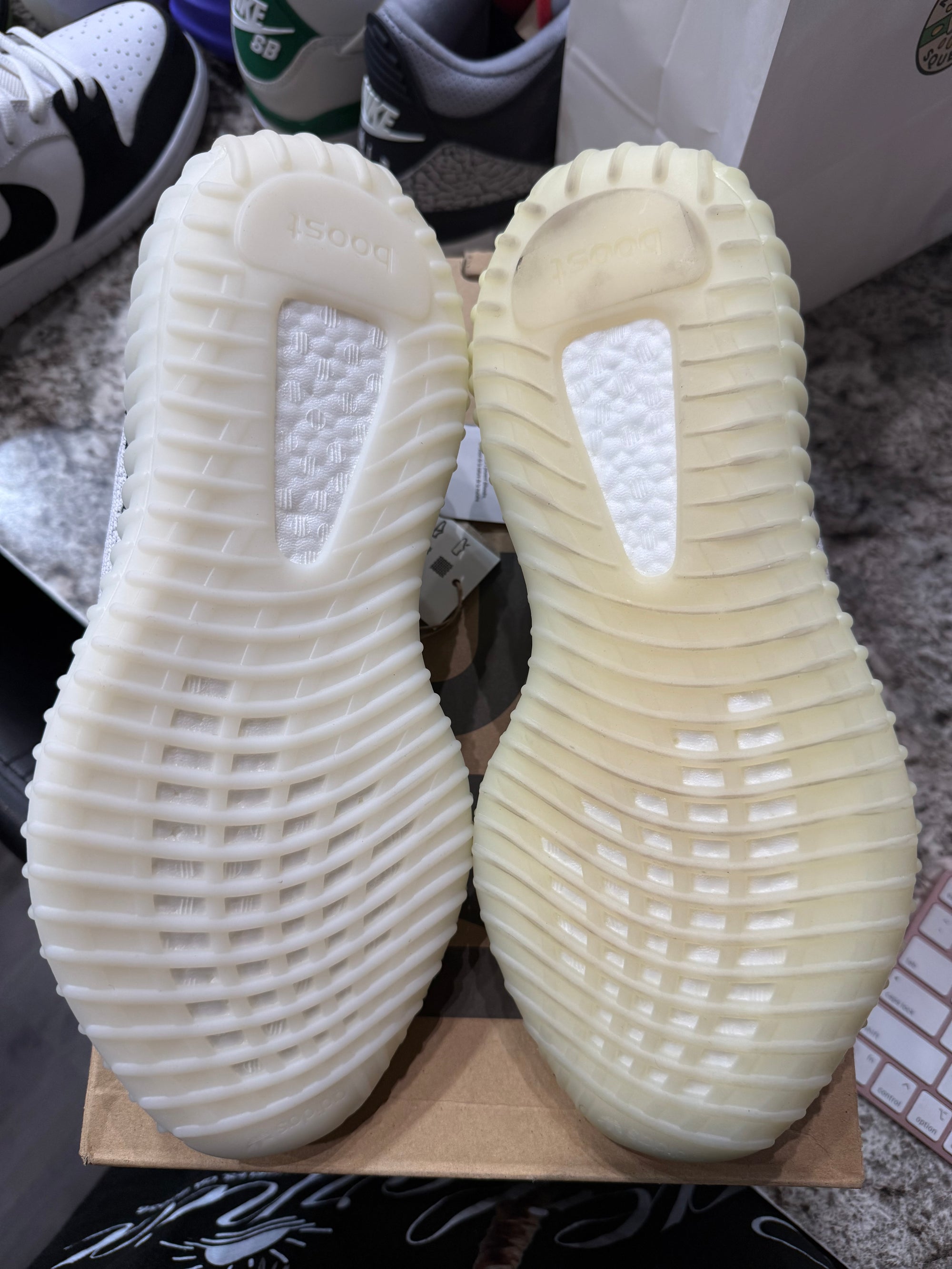 adidas Yeezy Boost 350 V2 Zebra (DISCOLORED)