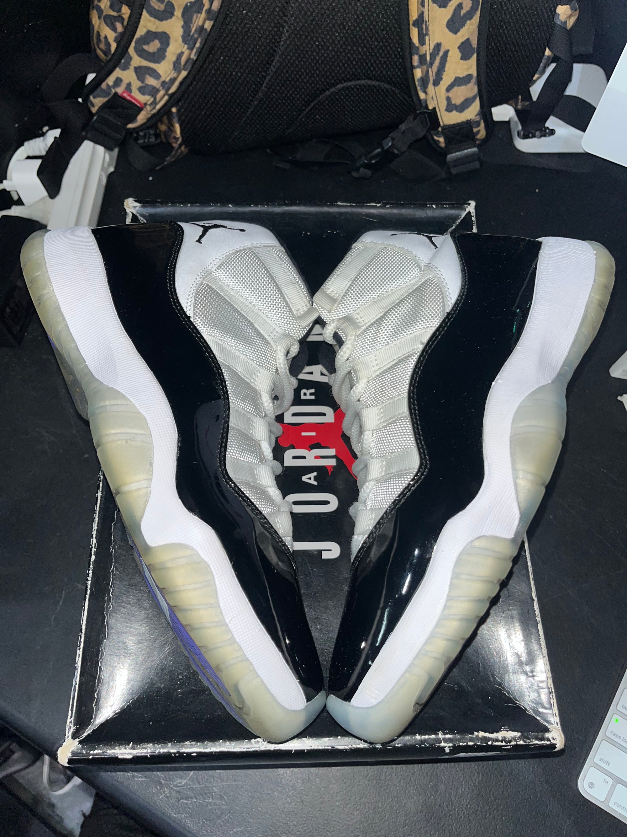 Jordan 11 Retro Concord (2018) (DAMAGED BOX)