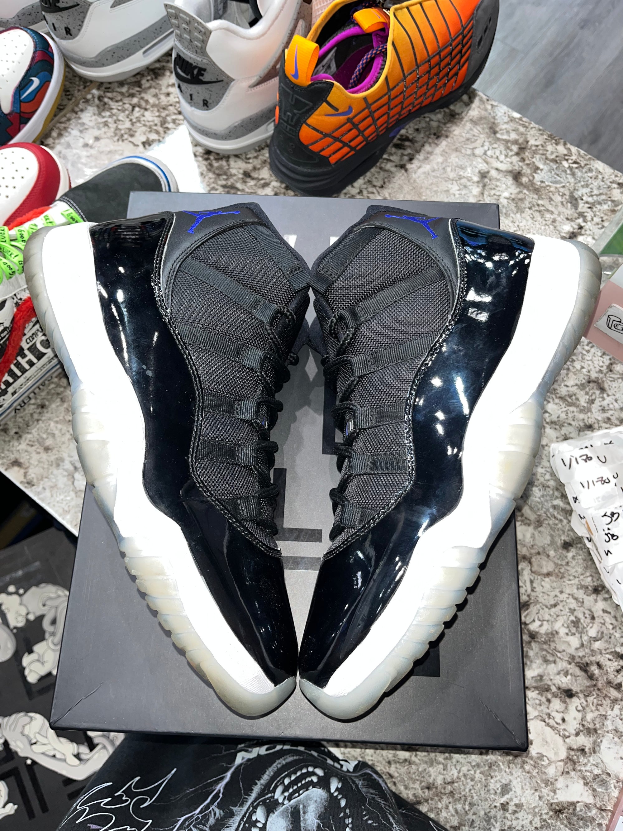 Jordan 11 Retro Space Jam (2016)