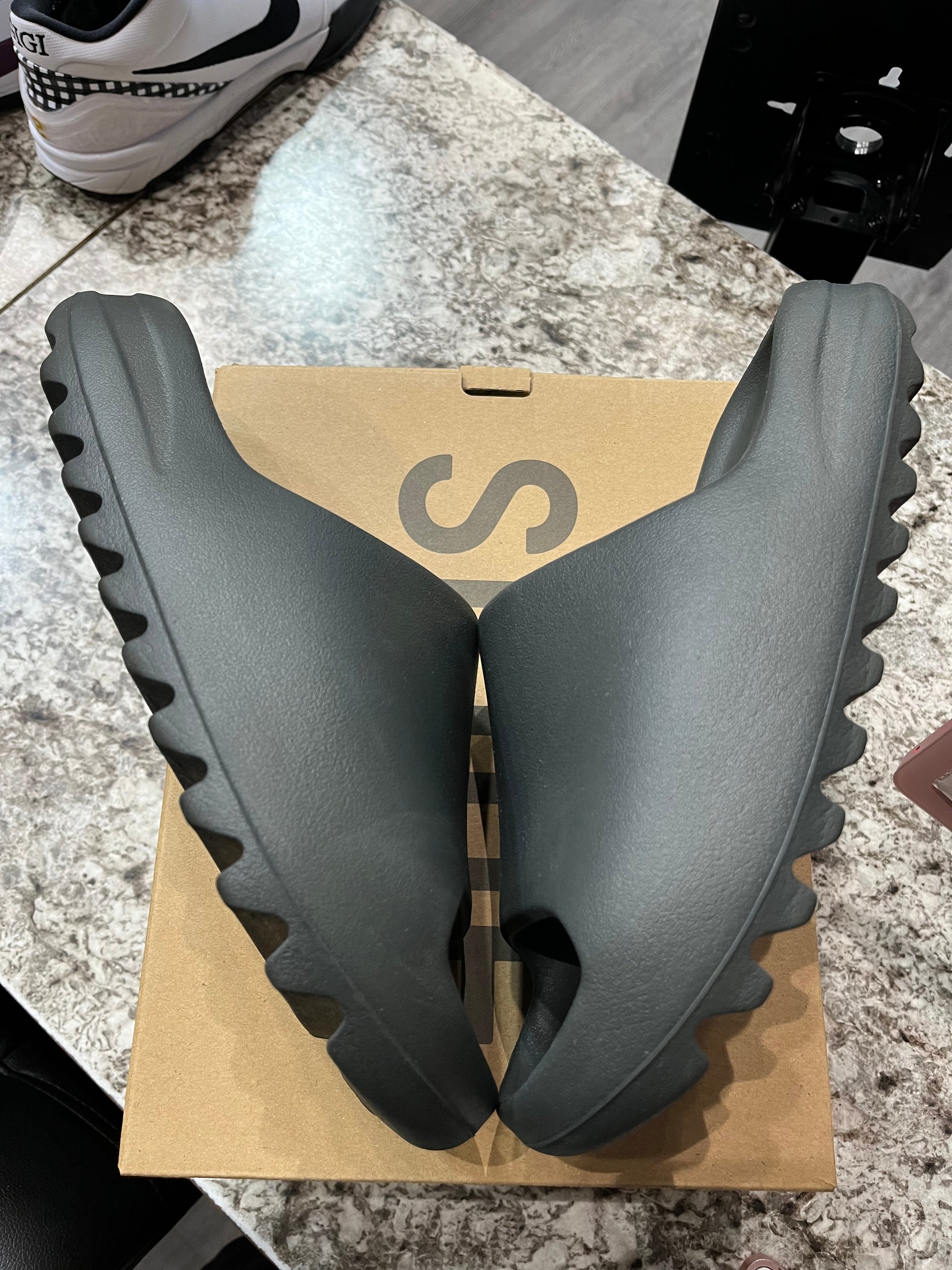 adidas Yeezy Slide Dark Onyx