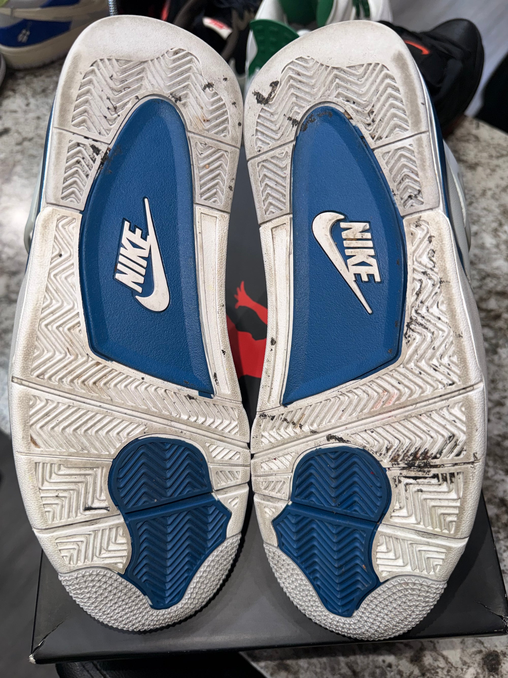 Jordan 4 Retro Military Blue (2024)