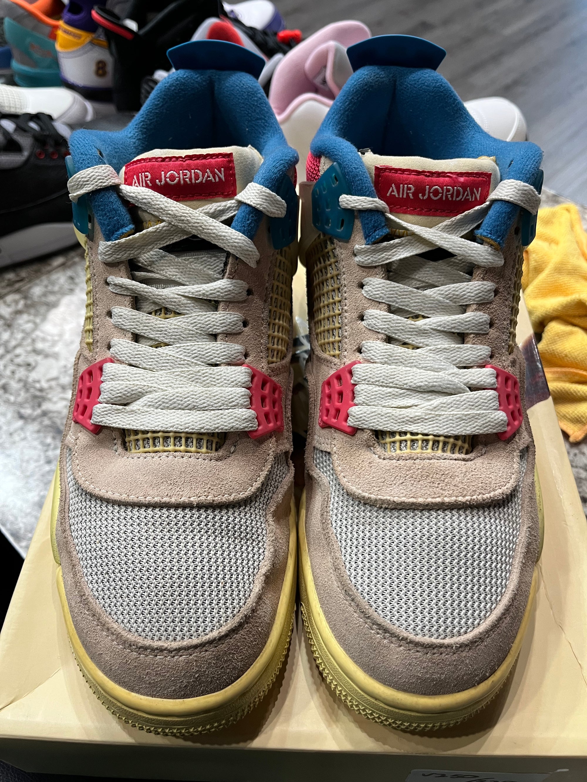 Jordan 4 Retro Union Guava Ice