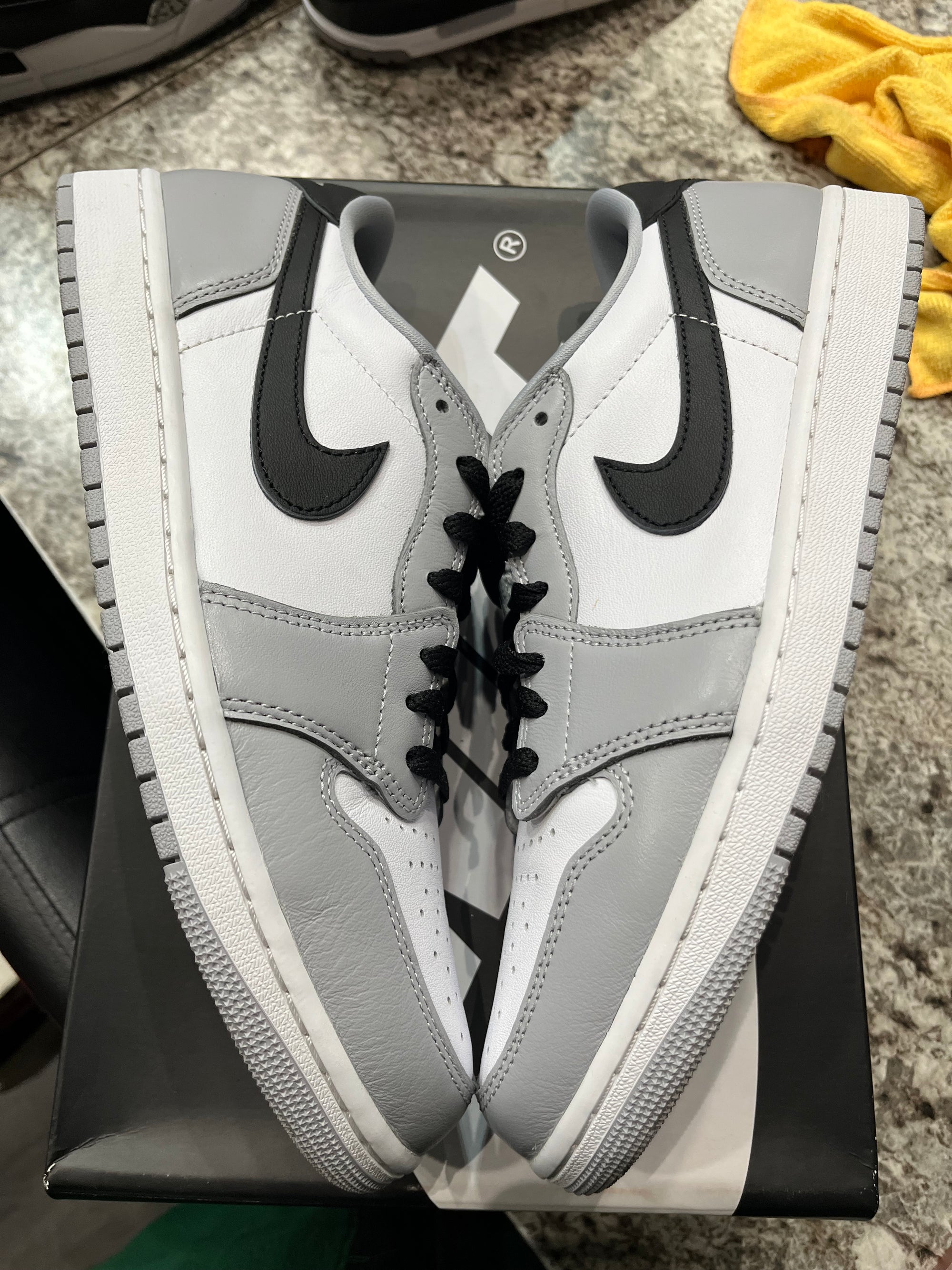 Jordan 1 Retro Low OG Barons
