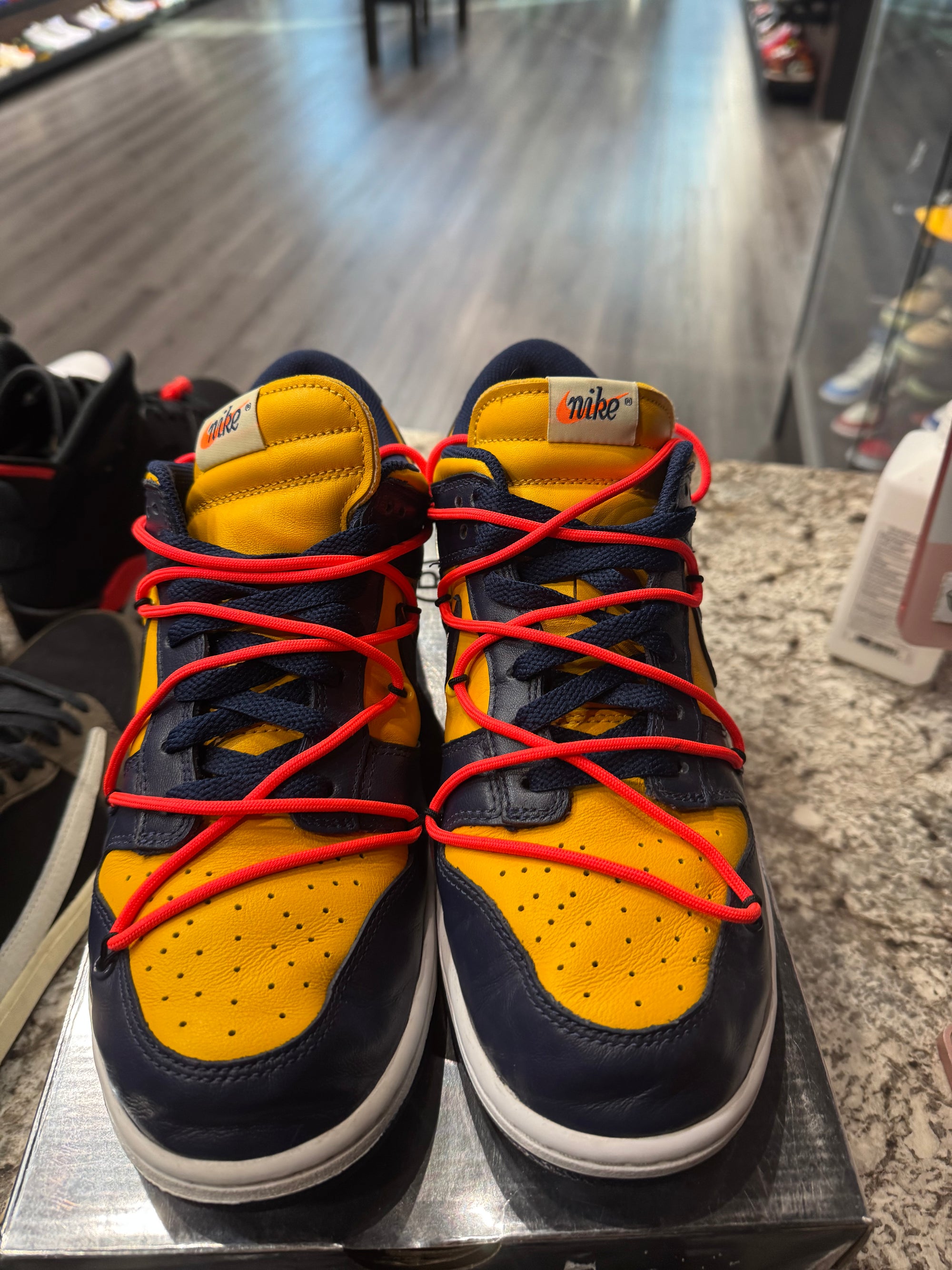 Nike Dunk Low Off-White University Gold