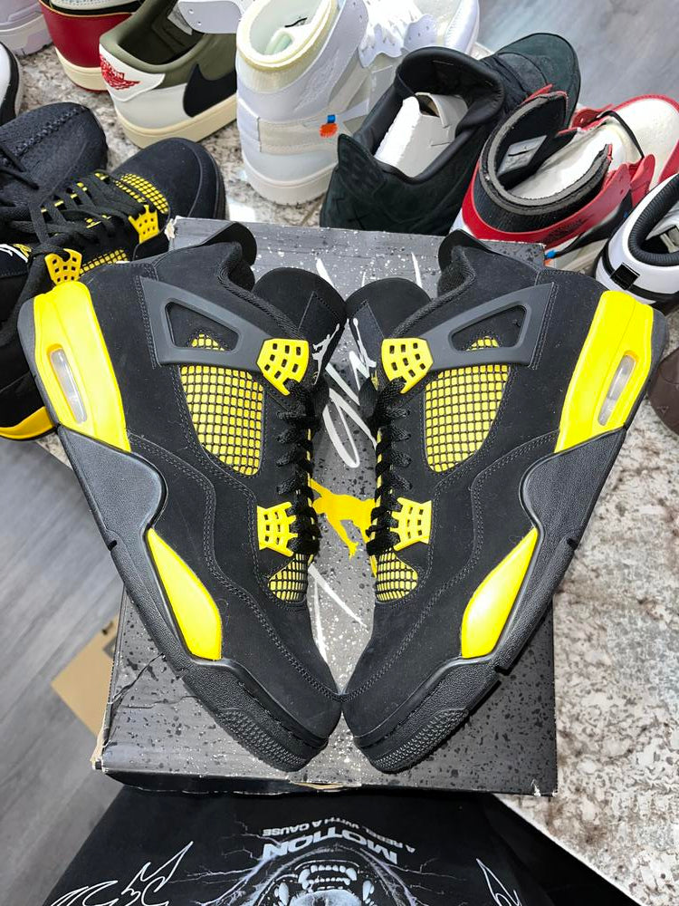 Jordan 4 Retro Thunder (2023)