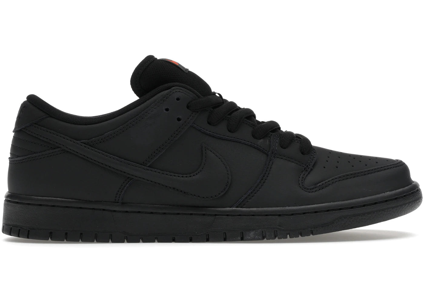 Nike SB Dunk Low Pro Triple Black (YARD SALE)
