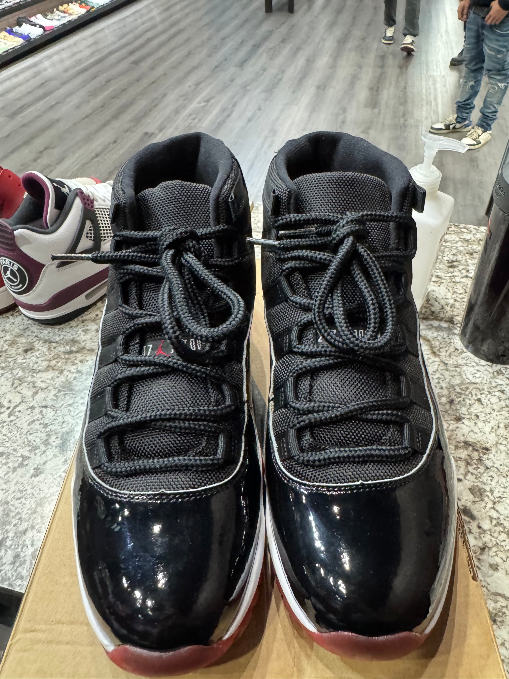 Jordan 11 Retro Playoffs Bred (2019)