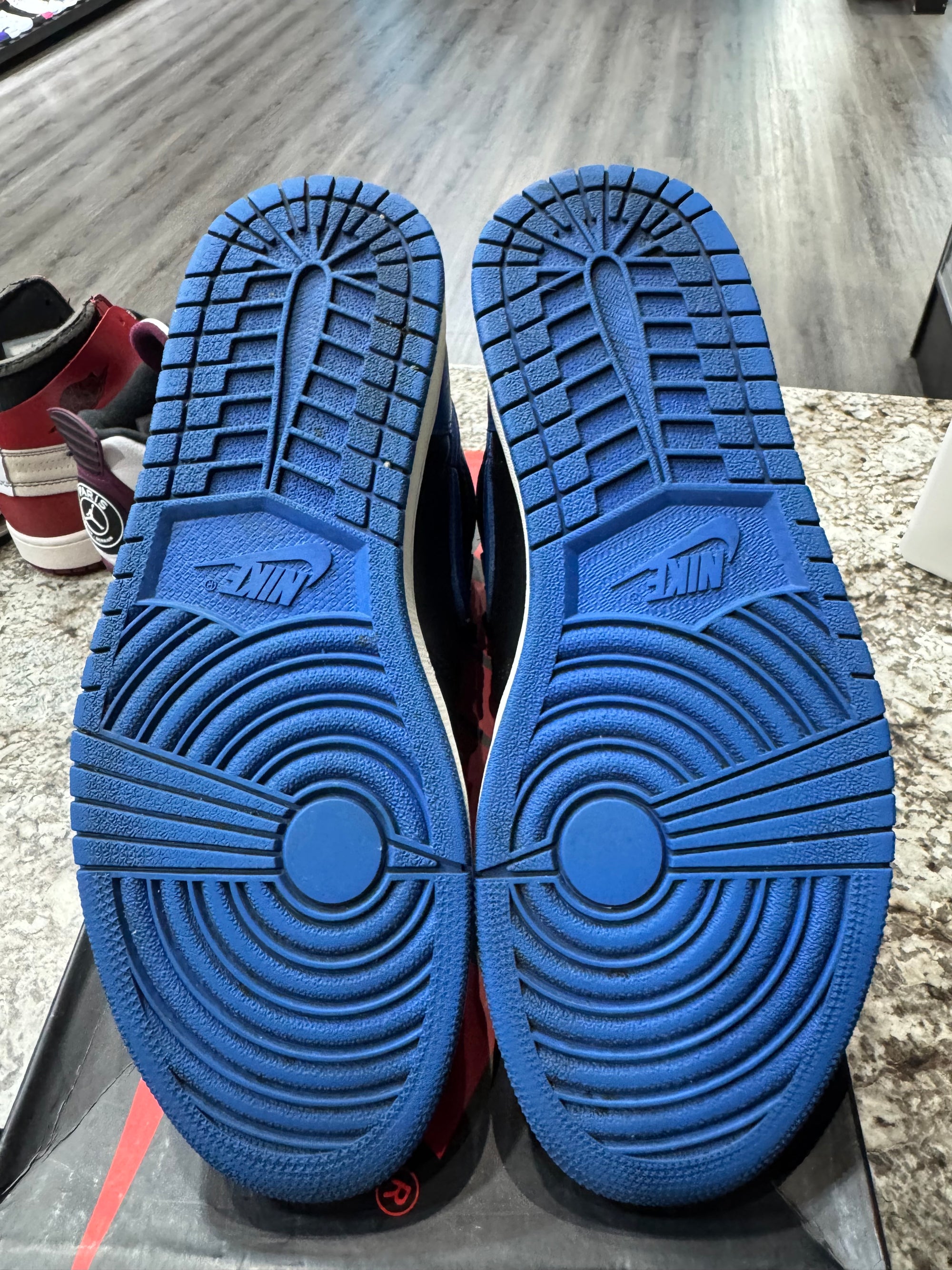 Jordan 1 Retro Royal (2017) (Damaged Box)