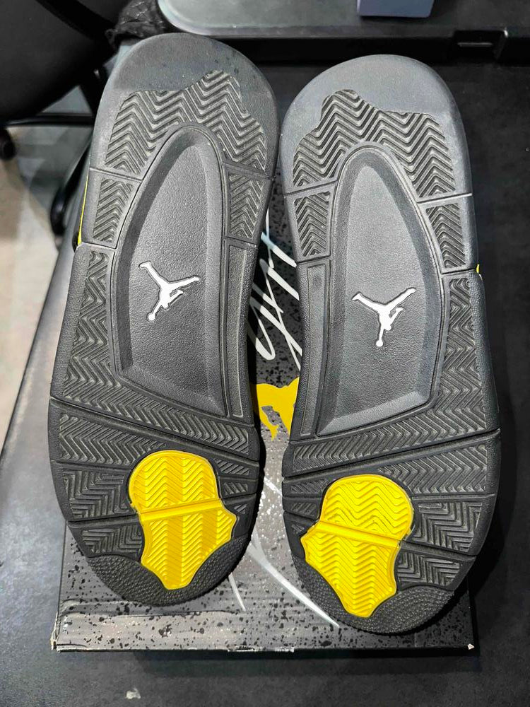 Jordan 4 Retro Thunder (2023)