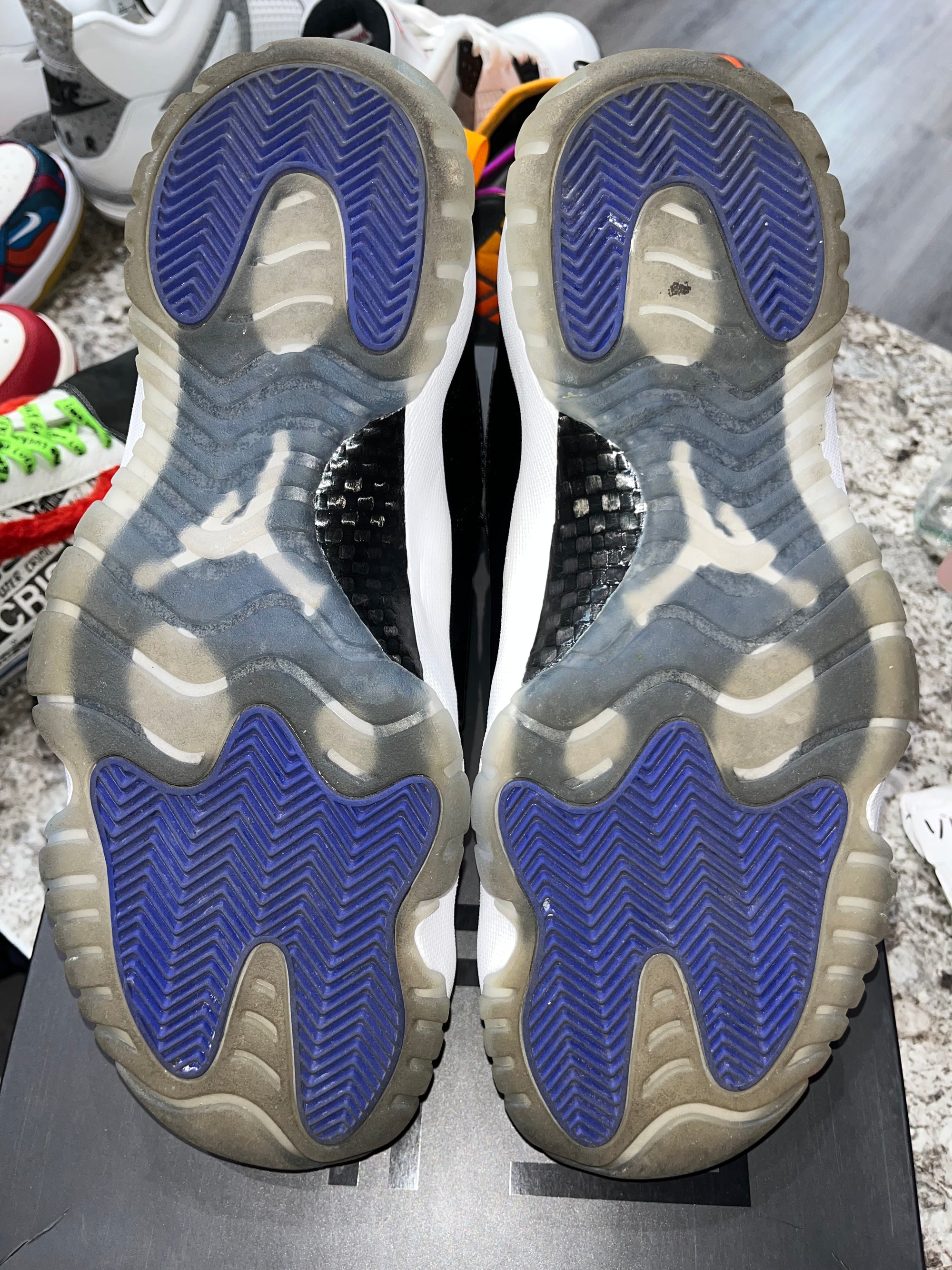 Jordan 11 Retro Space Jam (2016)