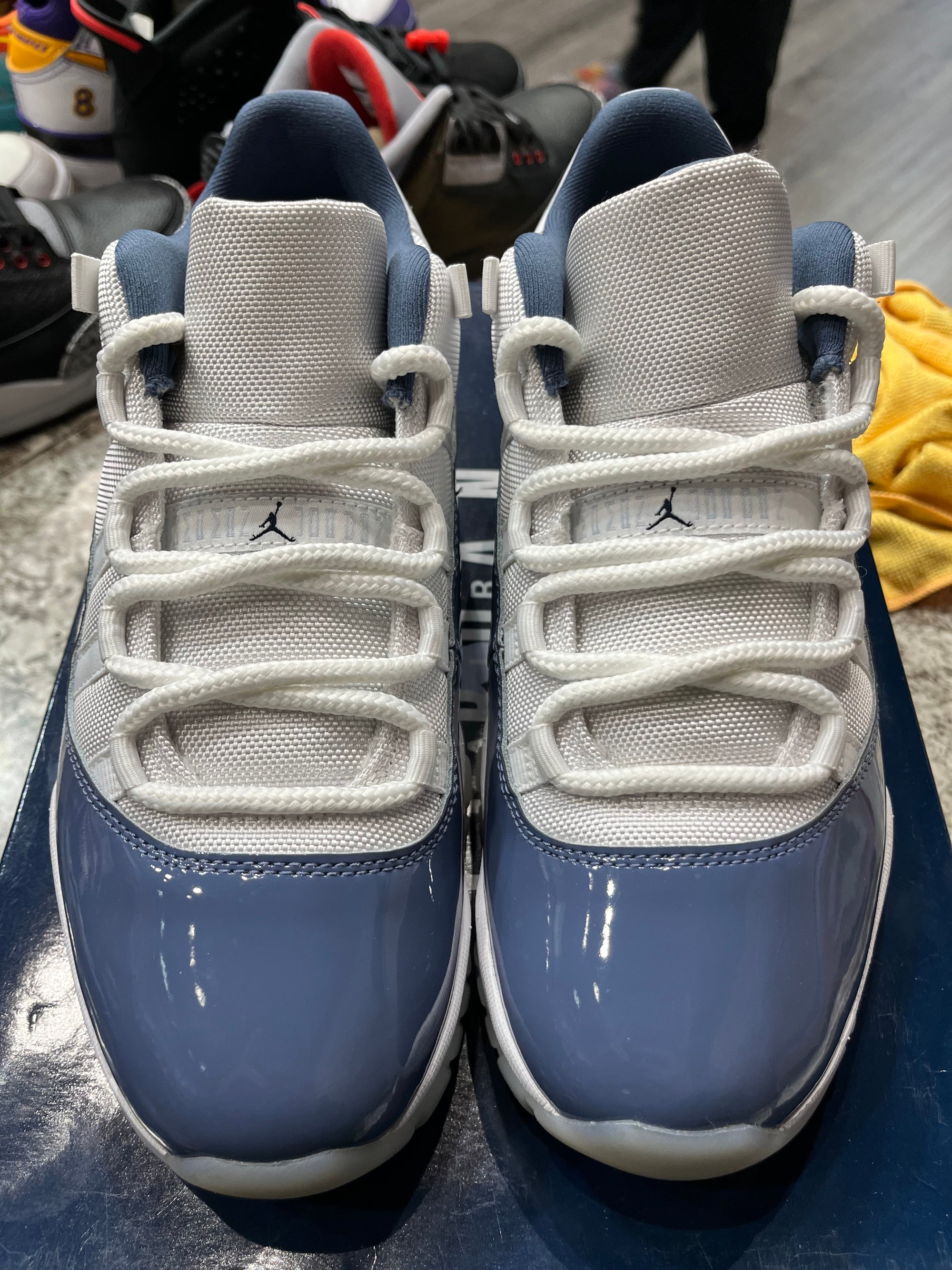 Jordan 11 Retro Low Diffused Blue