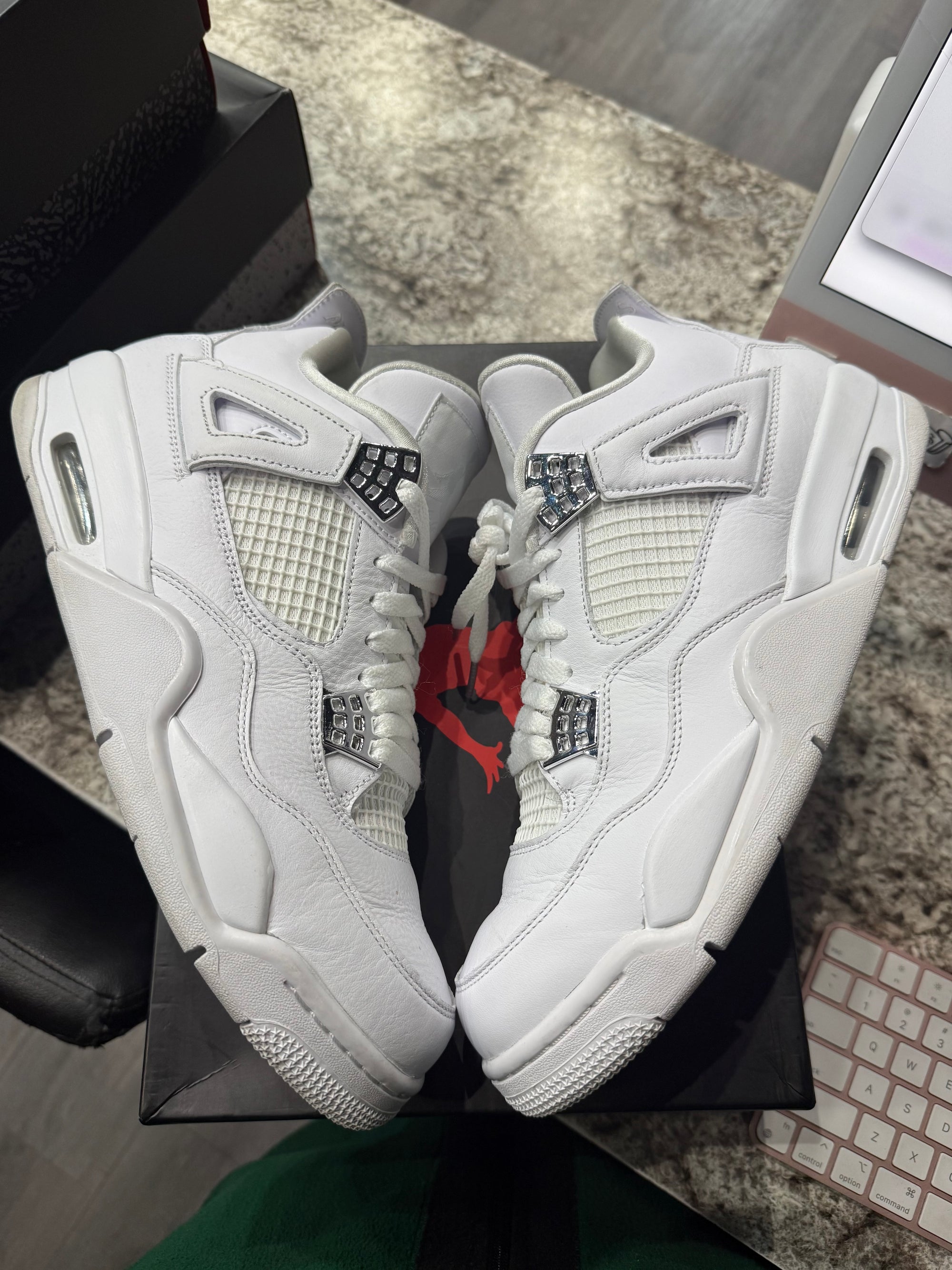 Jordan 4 Retro Pure Money (2017) (YARD SALE)