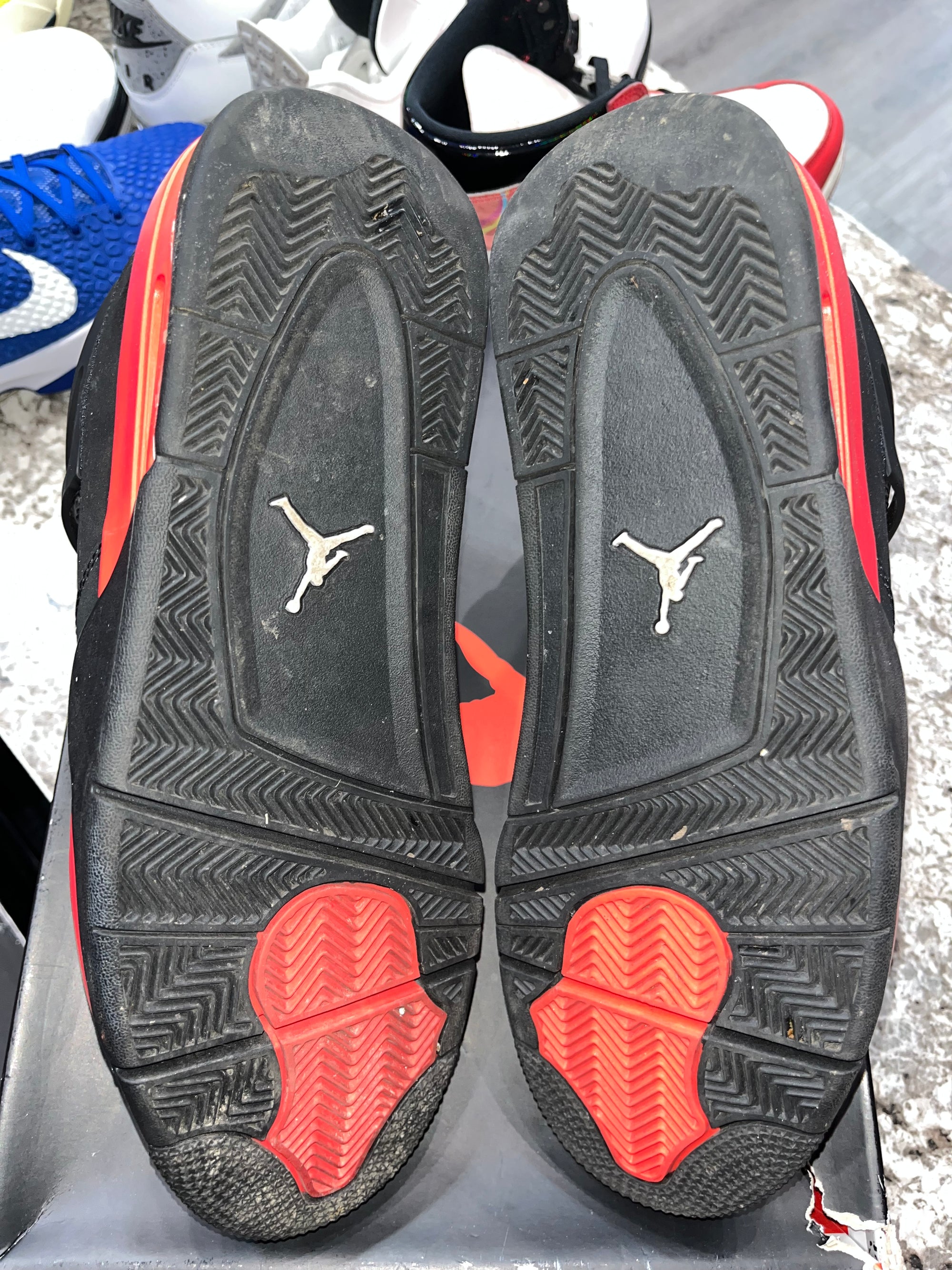 Jordan 4 Retro Red Thunder