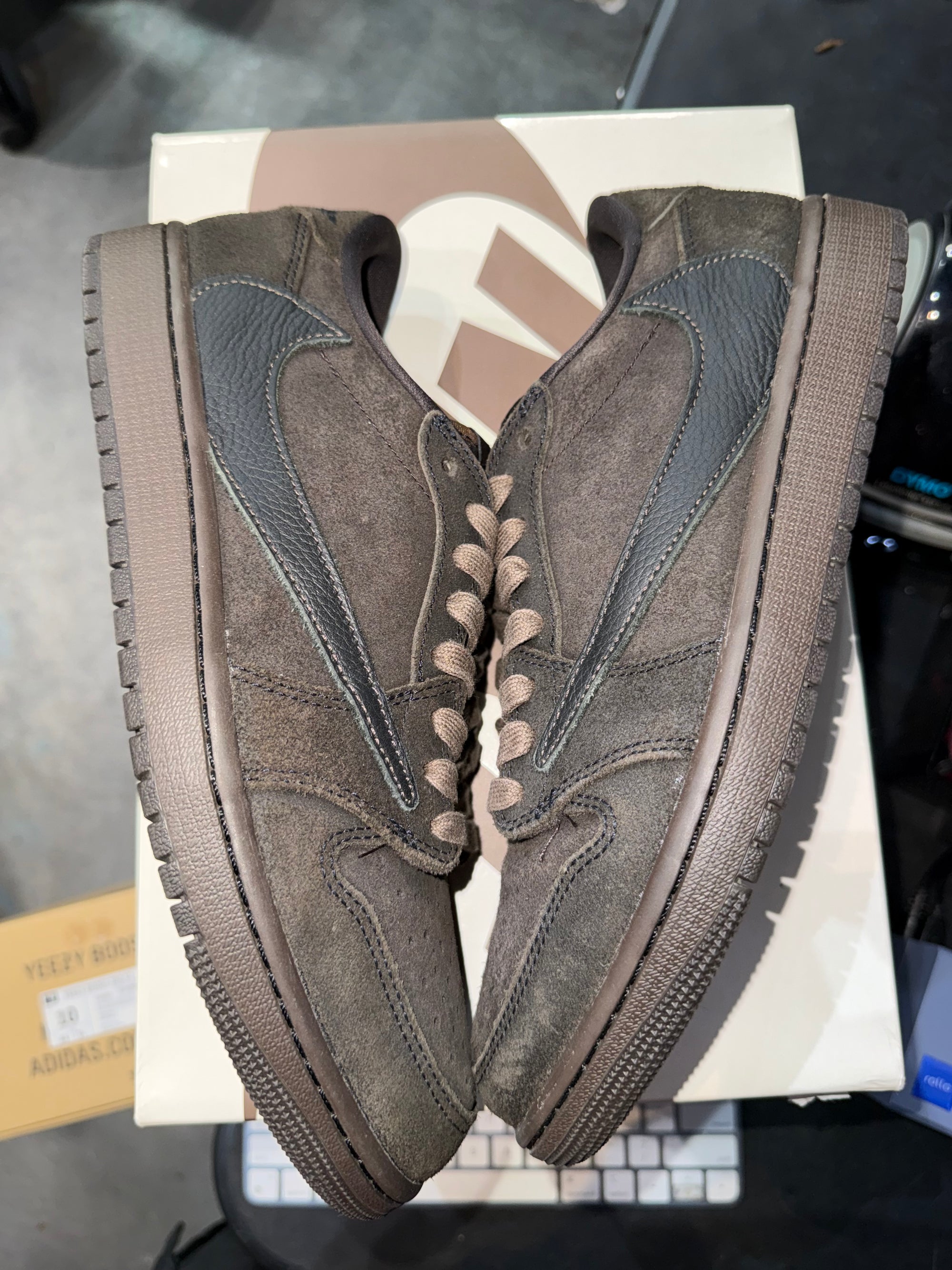 Jordan 1 Retro Low OG SP Travis Scott Velvet Brown