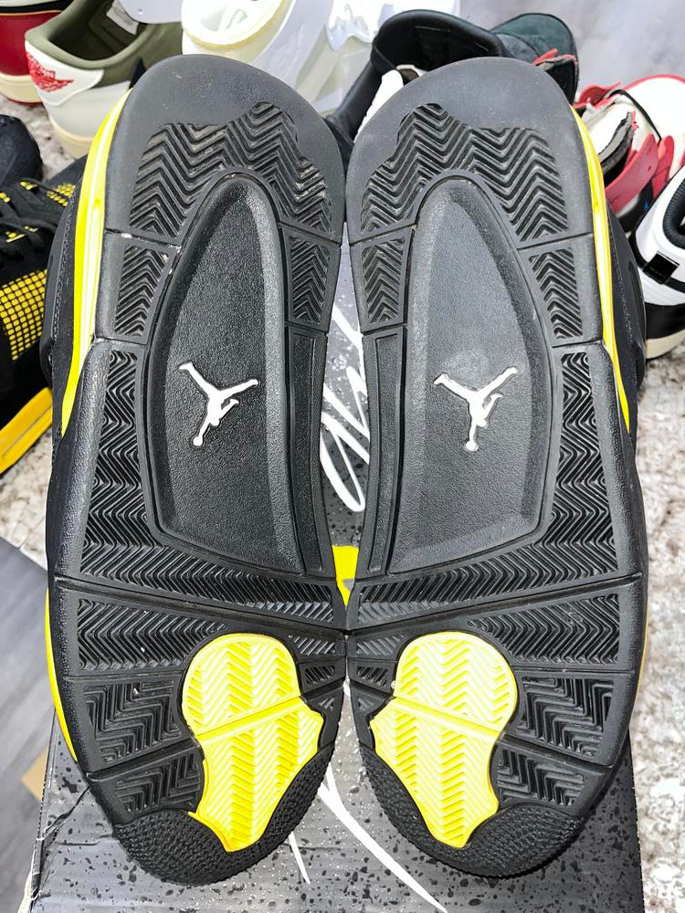 Jordan 4 Retro Thunder (2023)