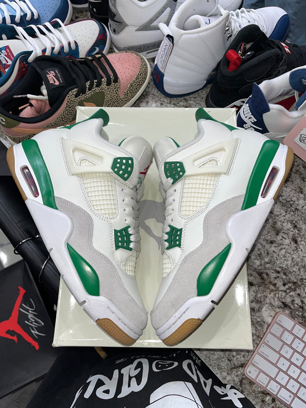 Jordan 4 Retro SB Pine Green