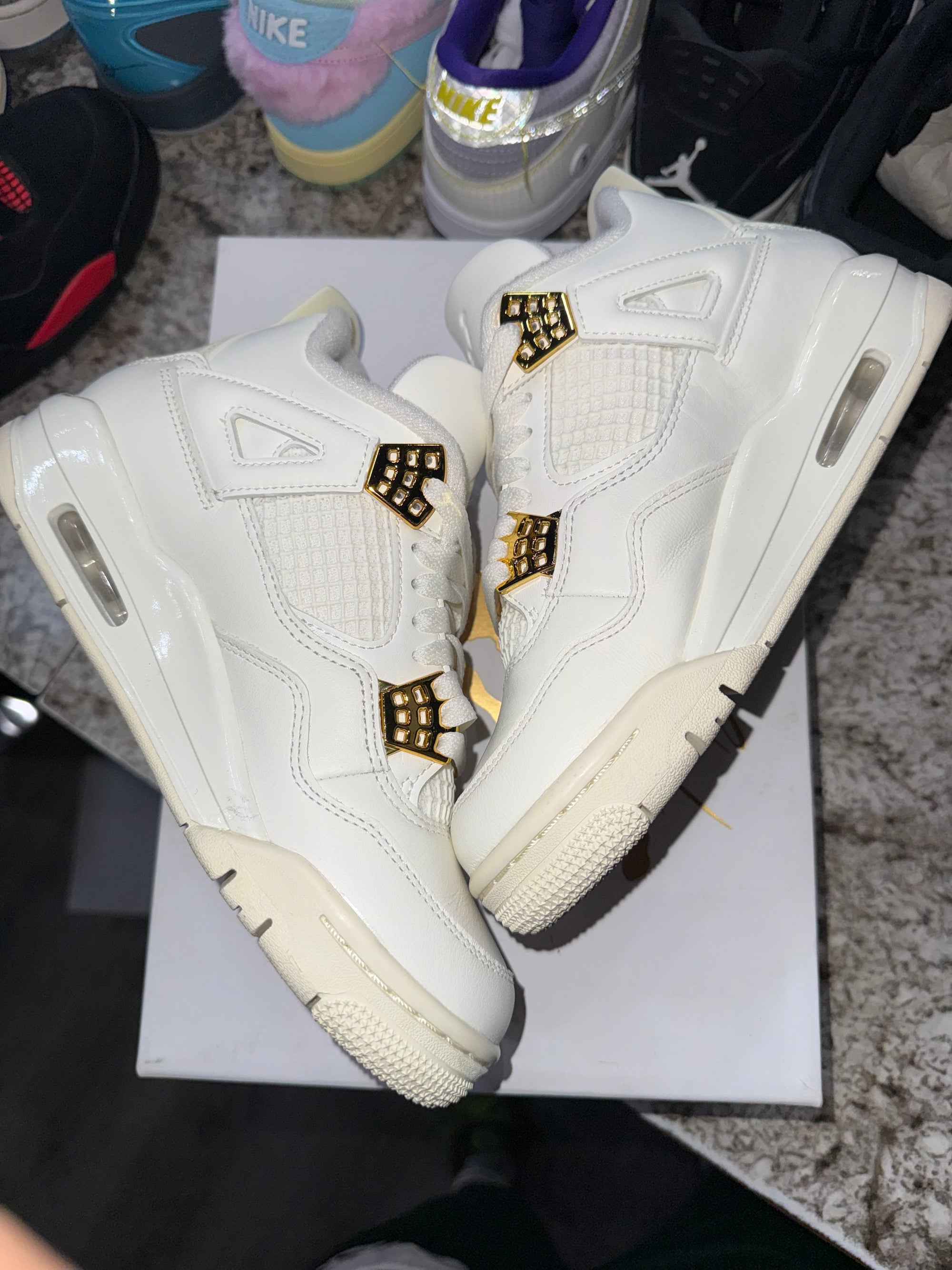 Jordan 4 Retro Metallic Gold (Women's)