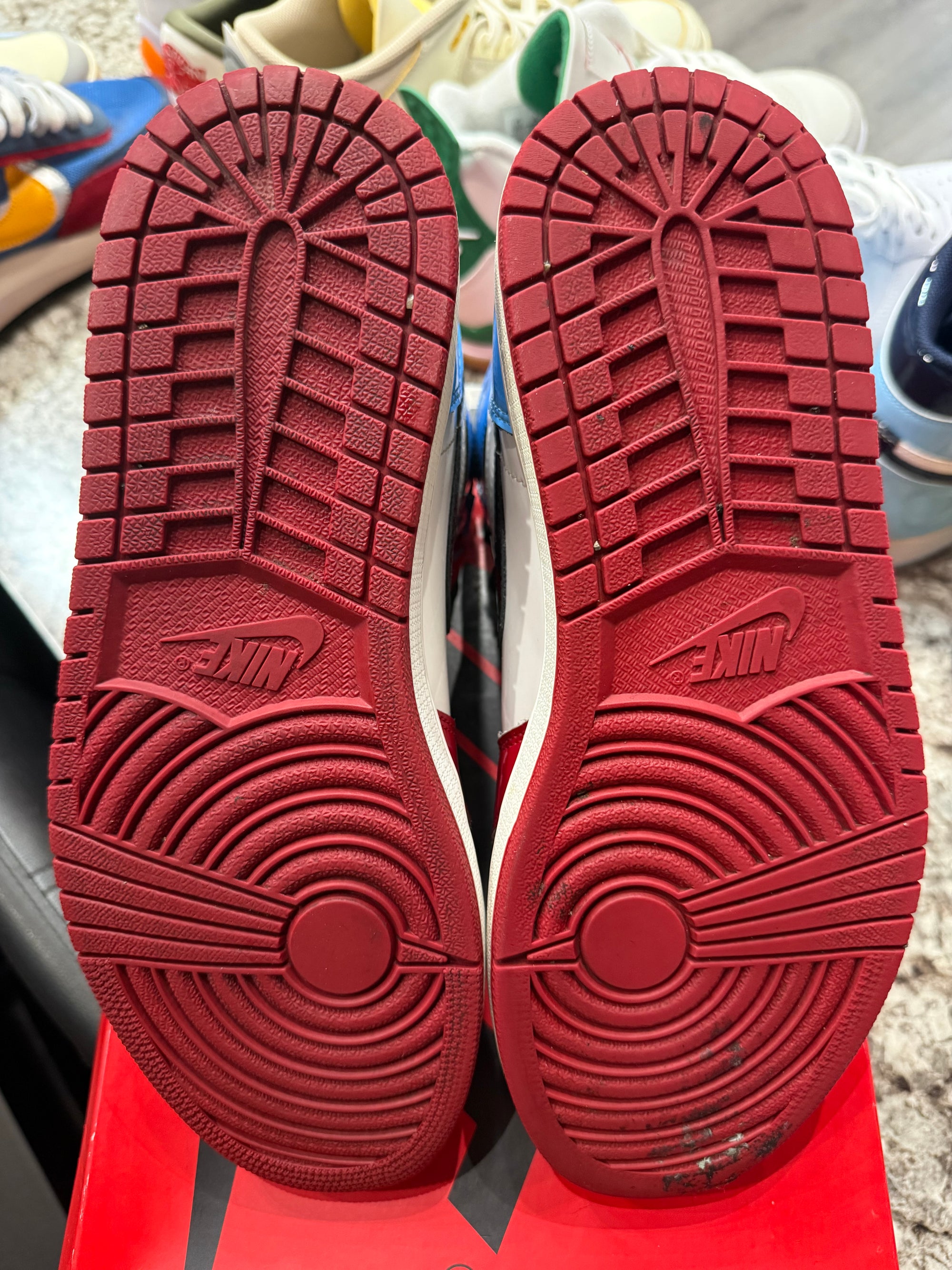 Jordan 1 Retro High Fearless UNC Chicago (DAMAGED BOX)