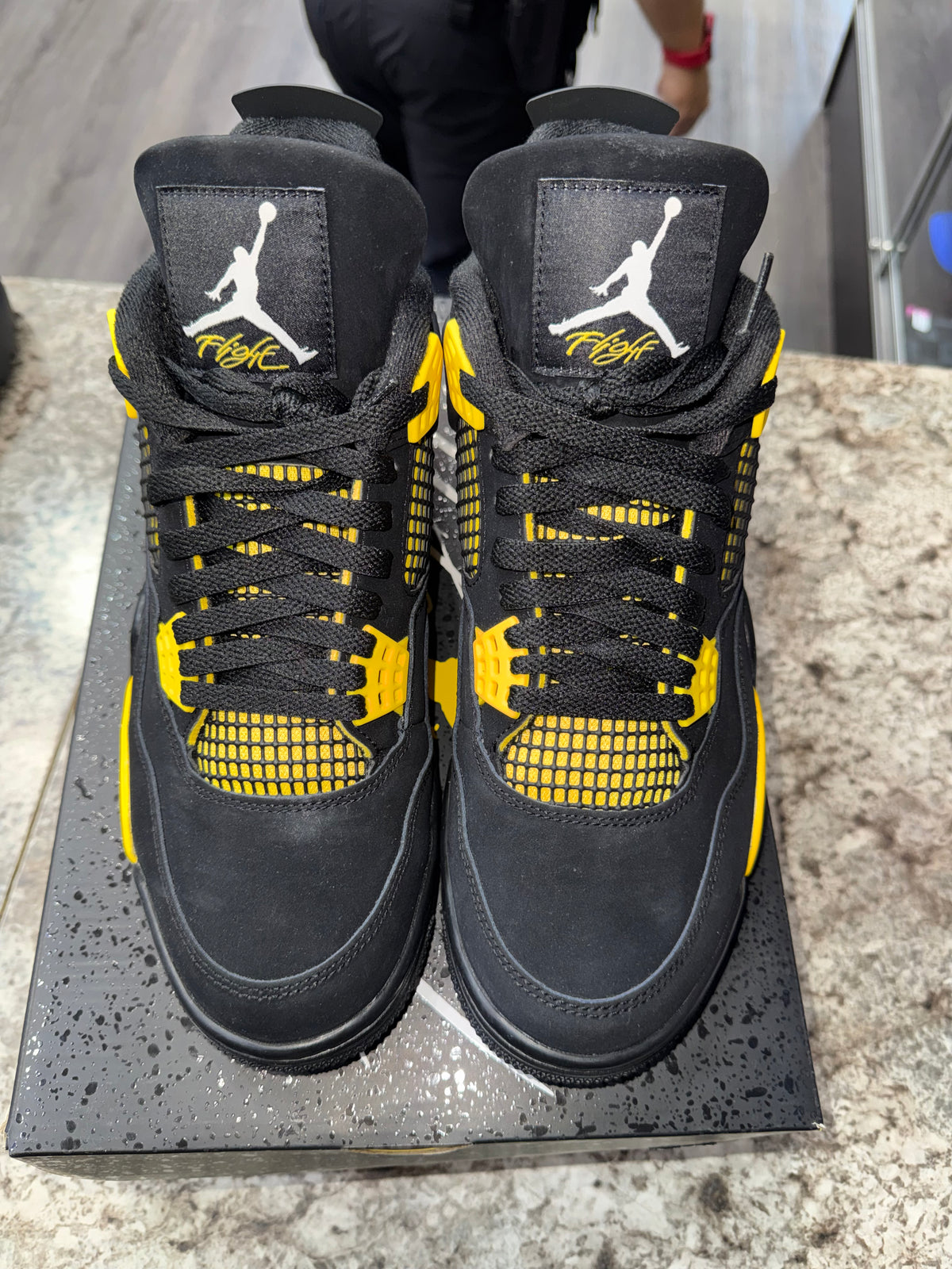 Jordan 4 Retro Thunder (2023)