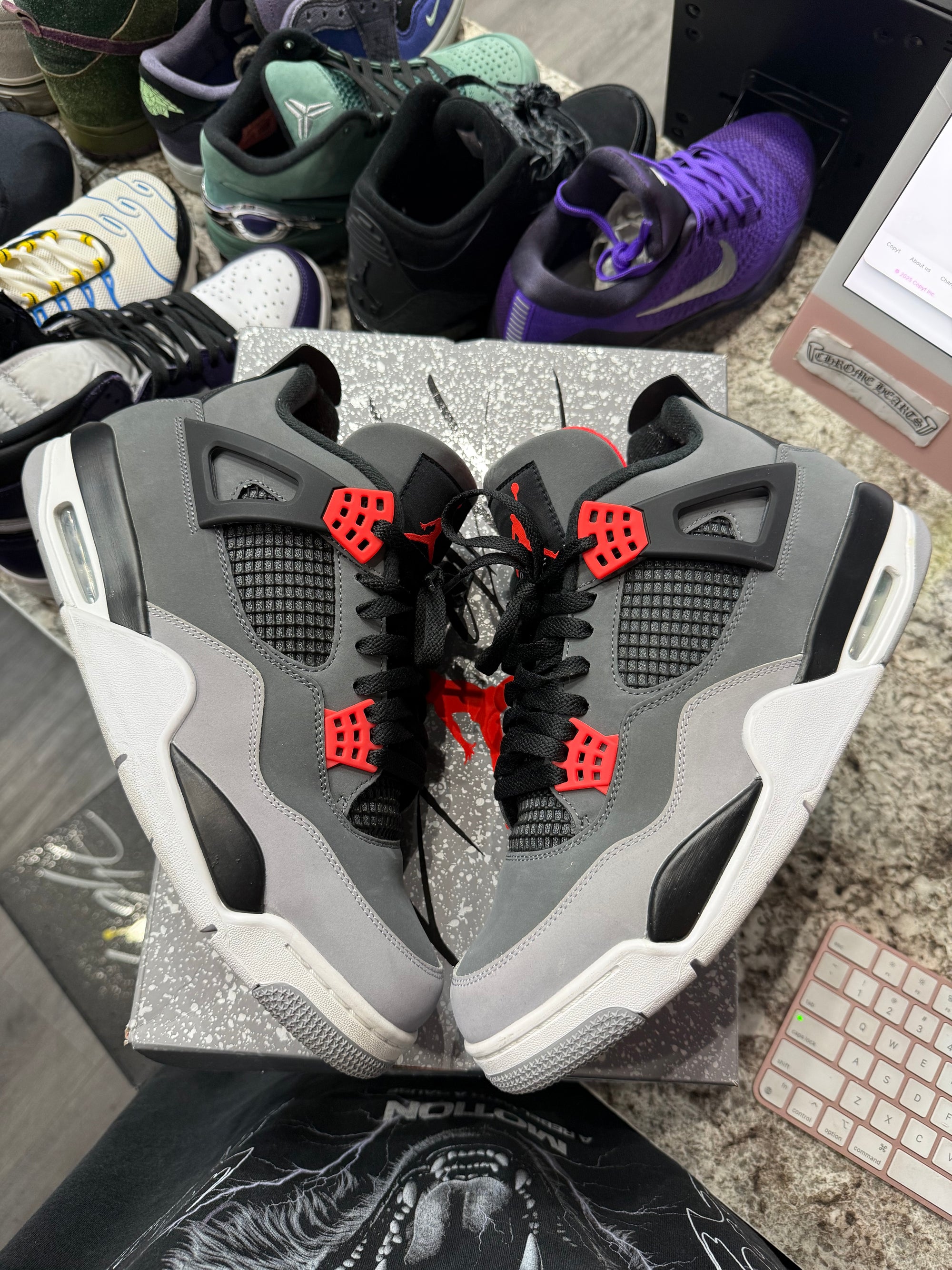 Jordan 4 Retro Infrared
