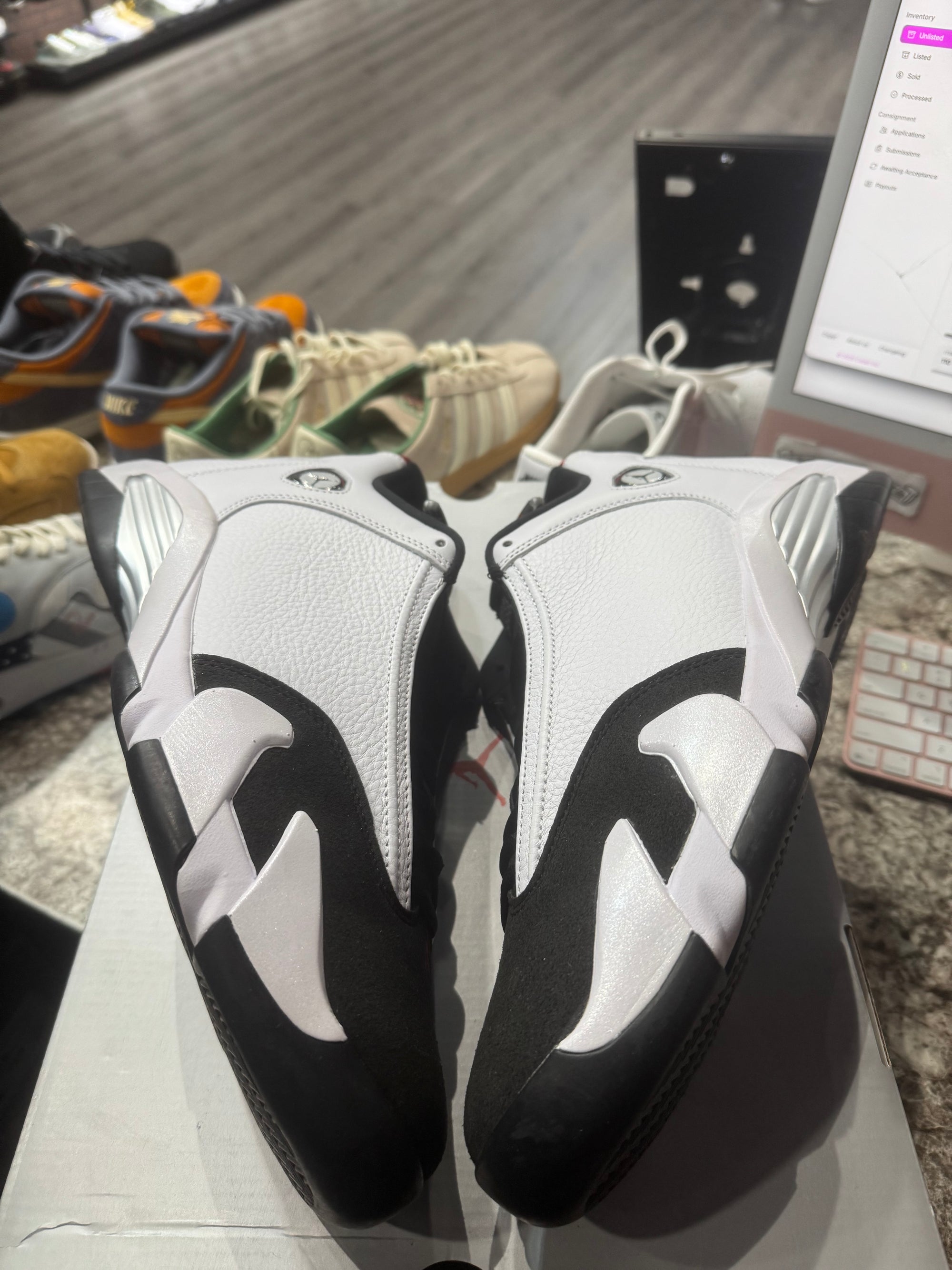 Jordan 14 Retro Black Toe (2024)