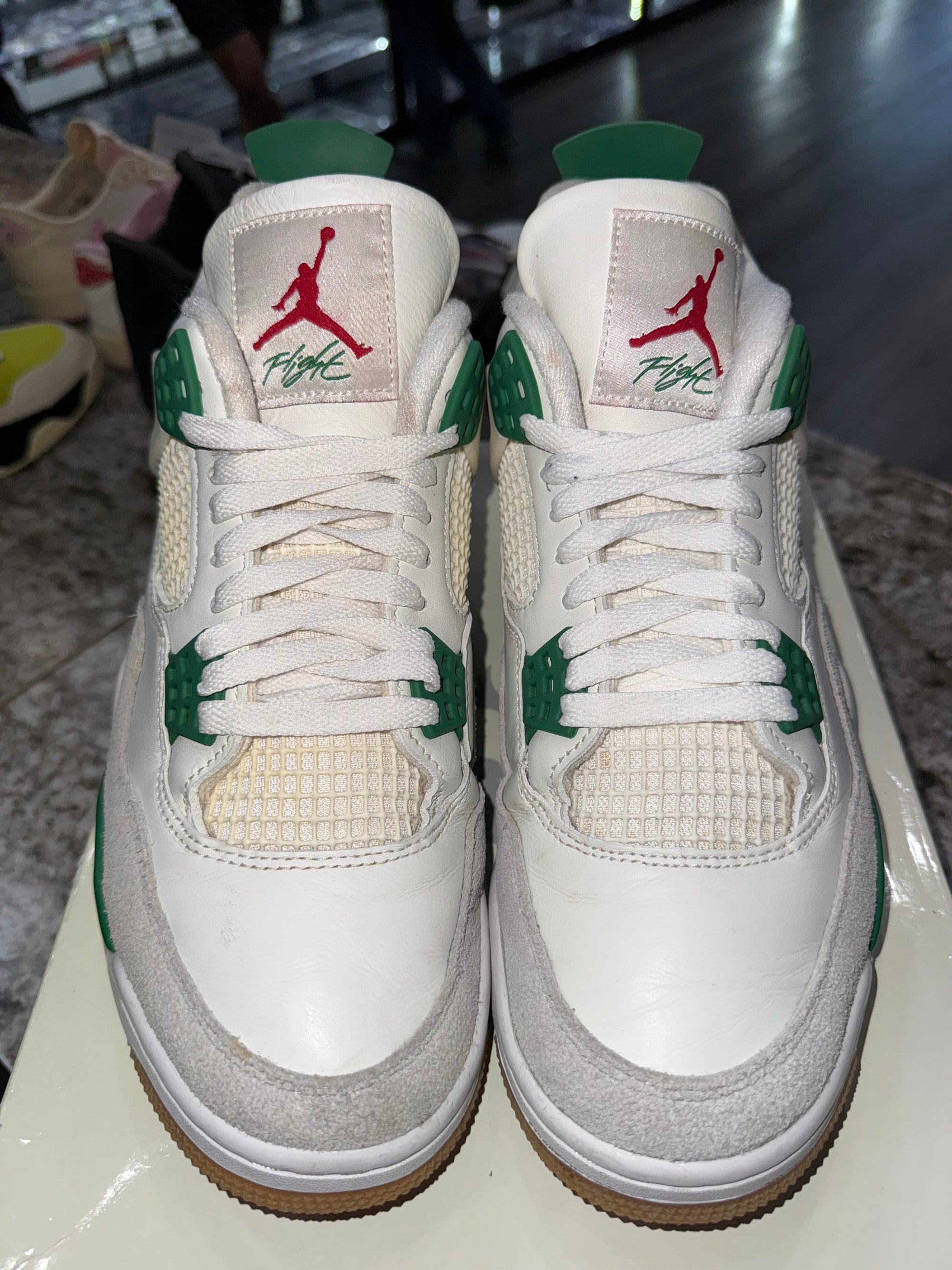 Jordan 4 Retro SB Pine Green