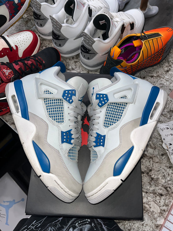Jordan 4 Retro Military Blue (2024)