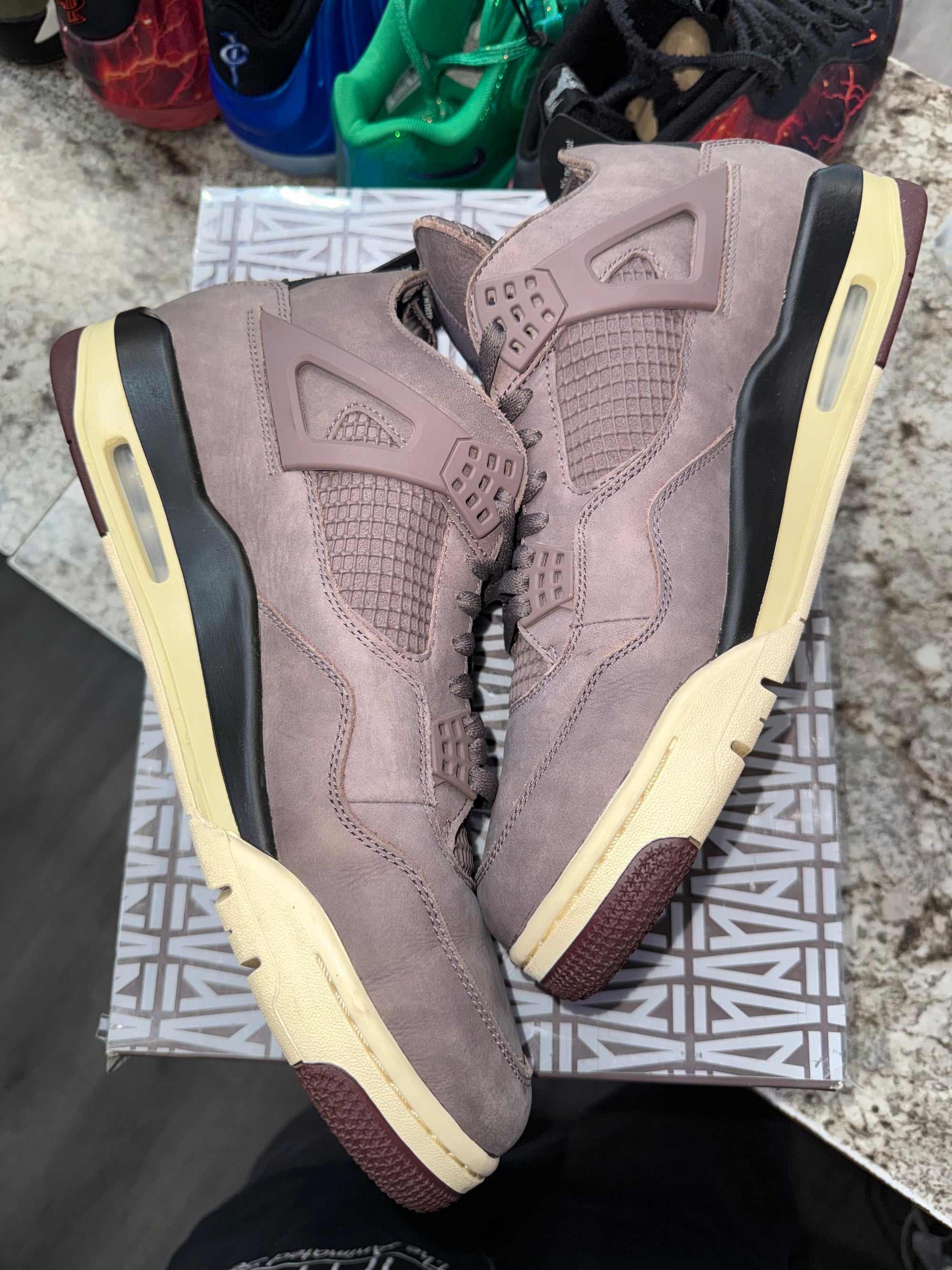 Jordan 4 Retro SP A Ma Maniére Violet Ore