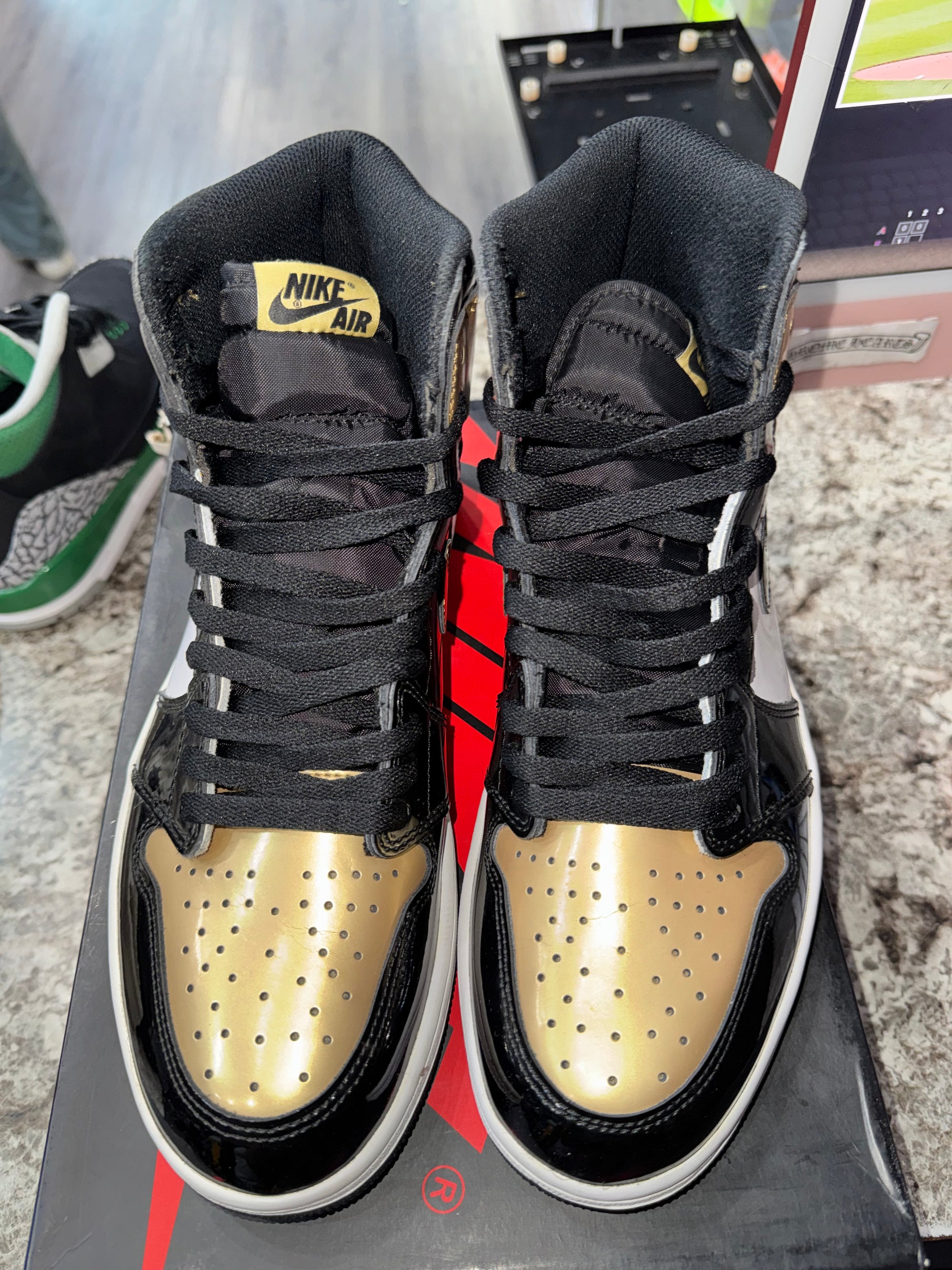 Jordan 1 Retro High Golf Patent Gold Toe