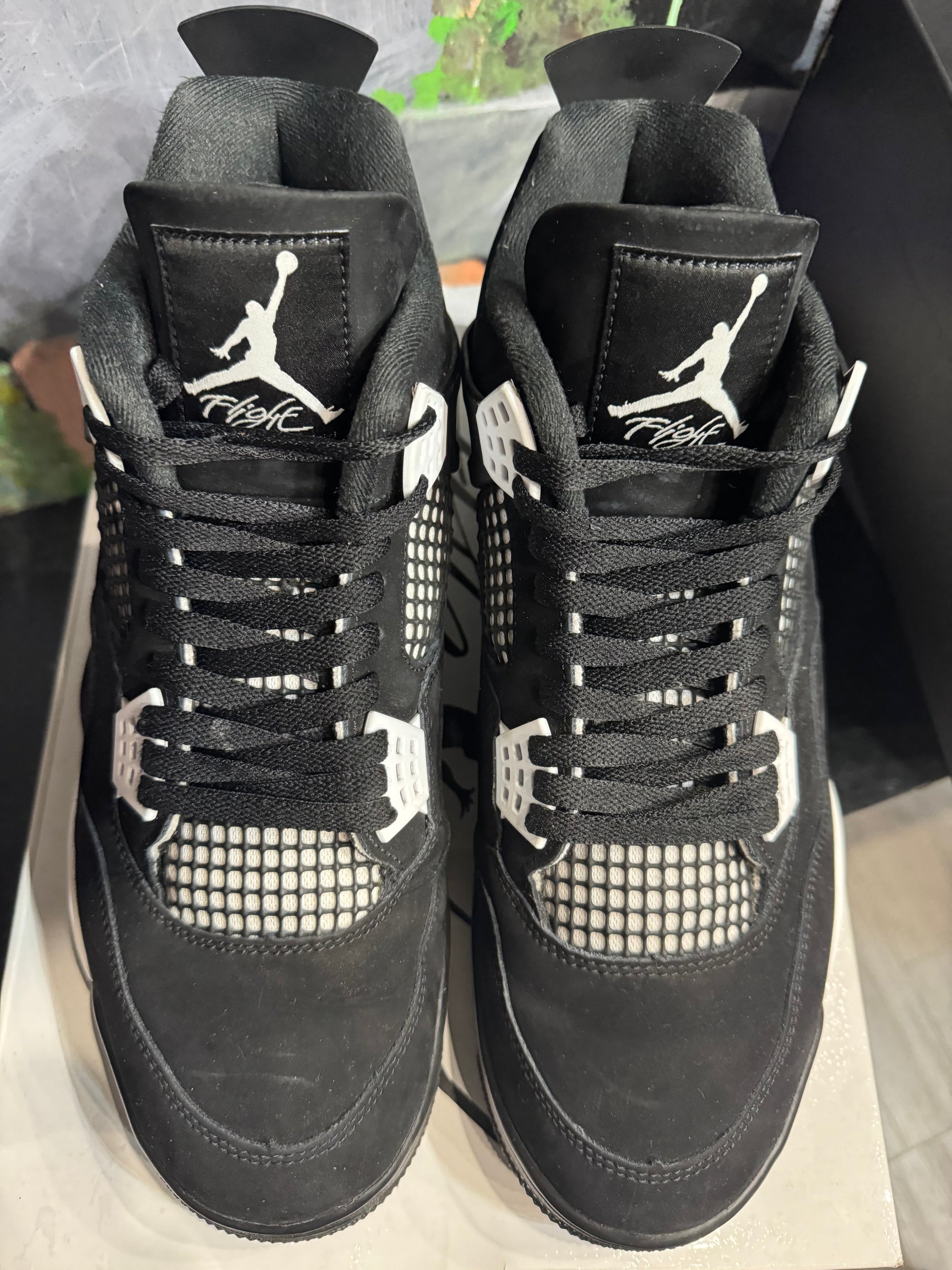 Jordan 4 Retro White Thunder