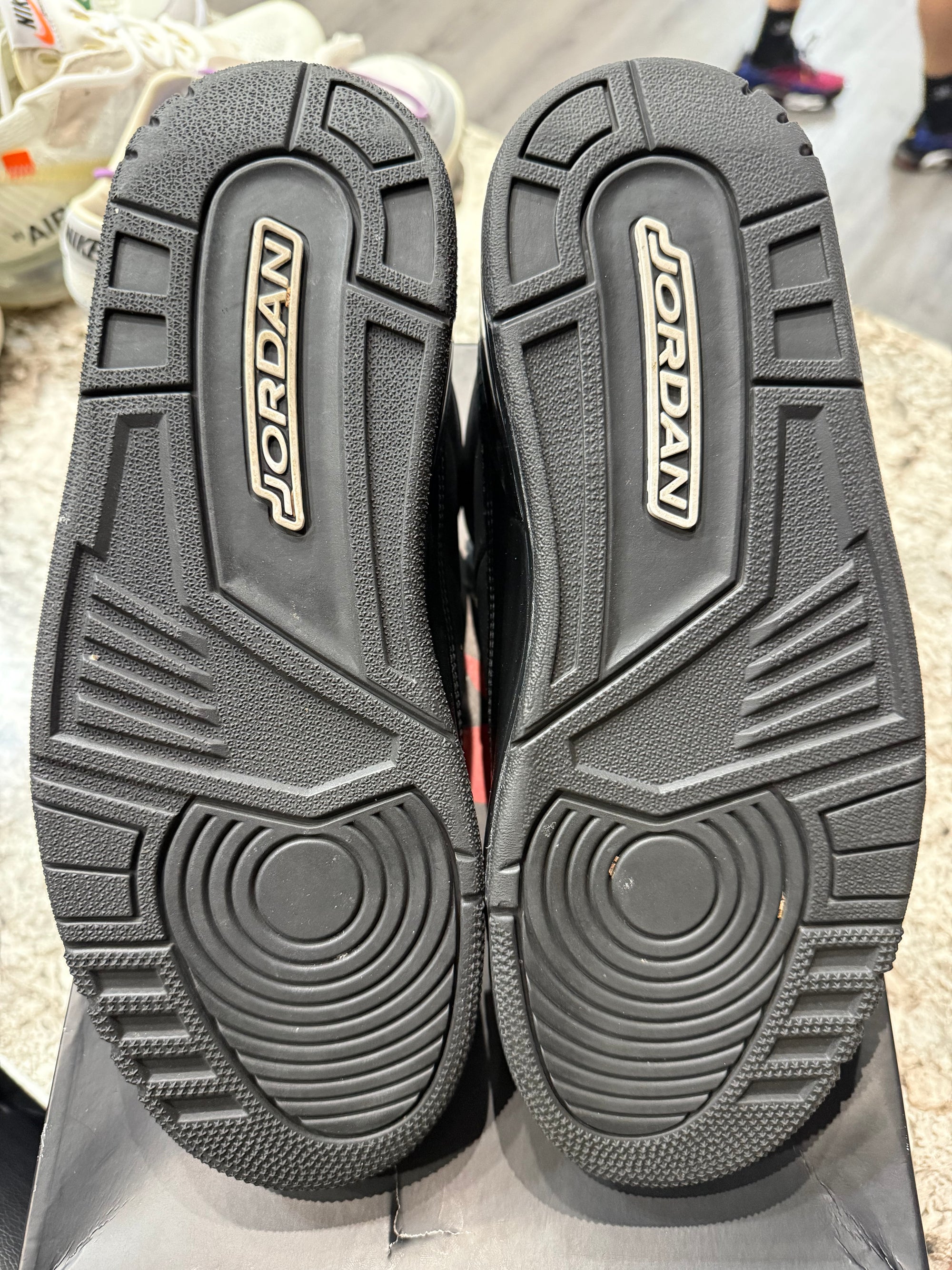 Jordan 3 Retro Black Cat (2025) (DAMAGED BOX)