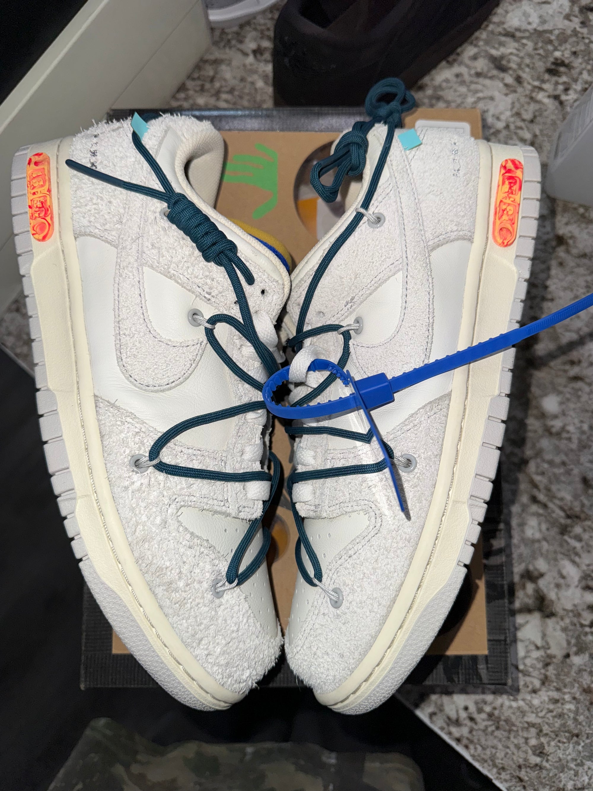 Nike Dunk Low Off-White Lot 16