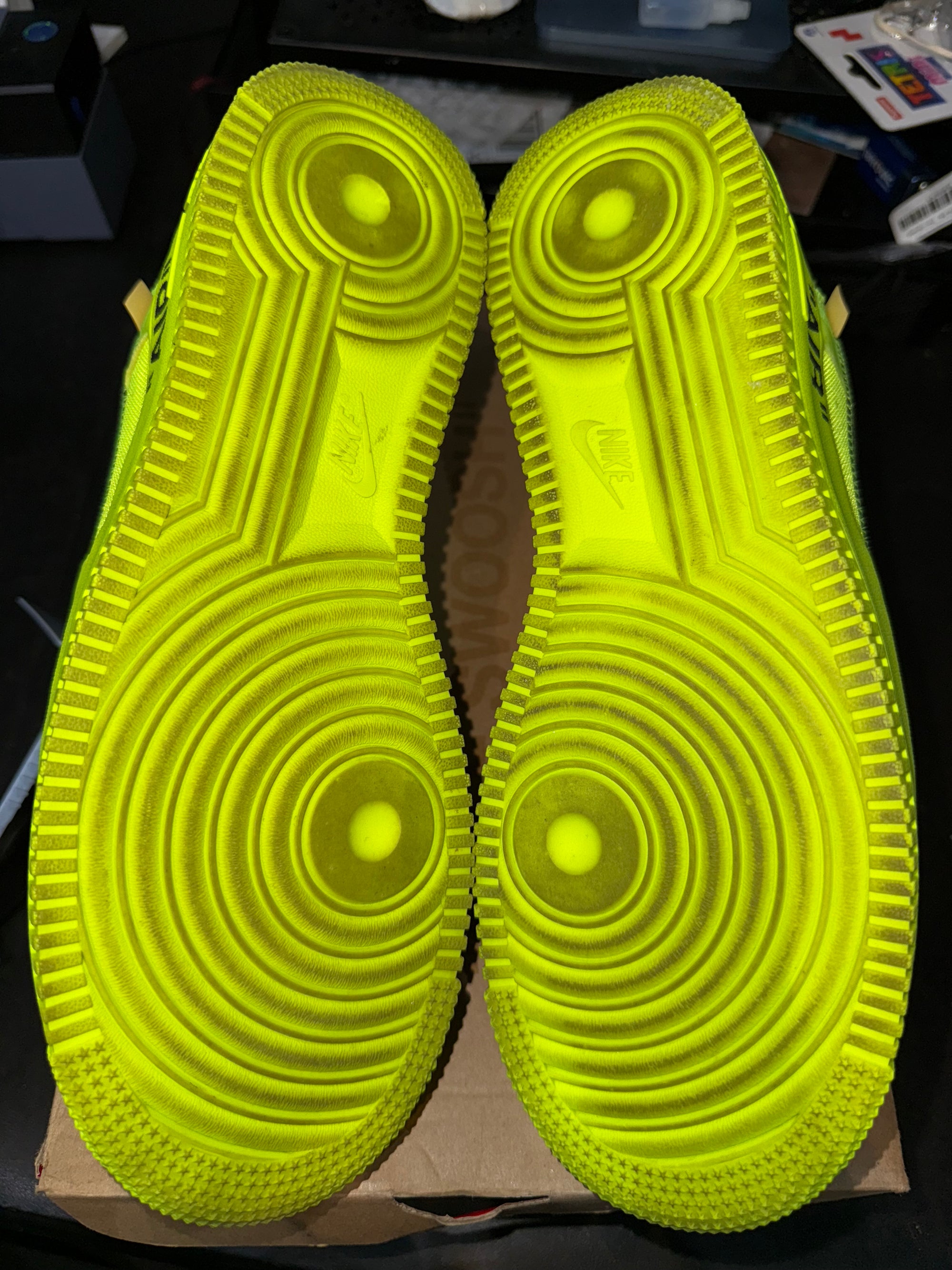 Nike Air Force 1 Low Off-White Volt