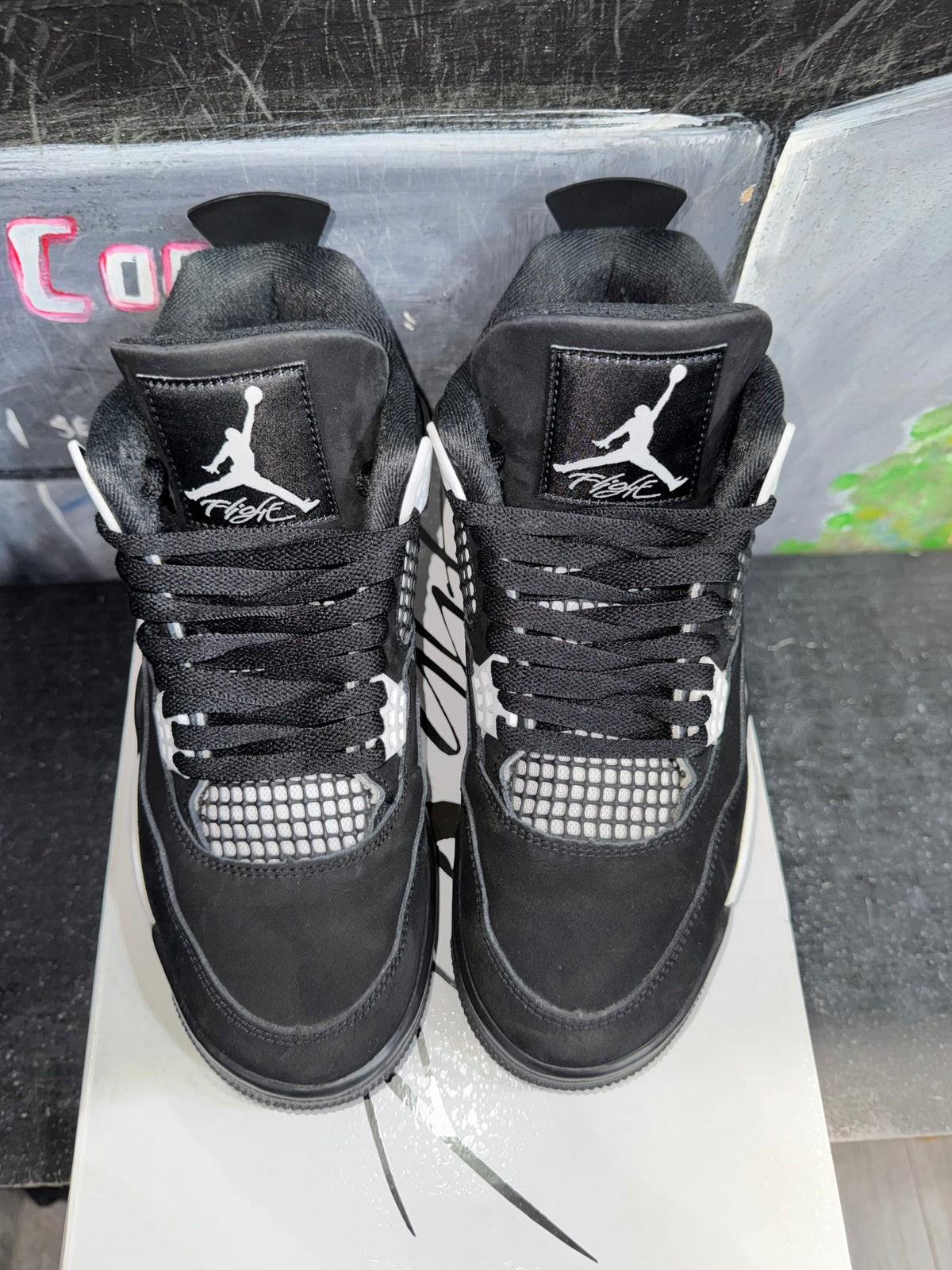 Jordan 4 Retro White Thunder
