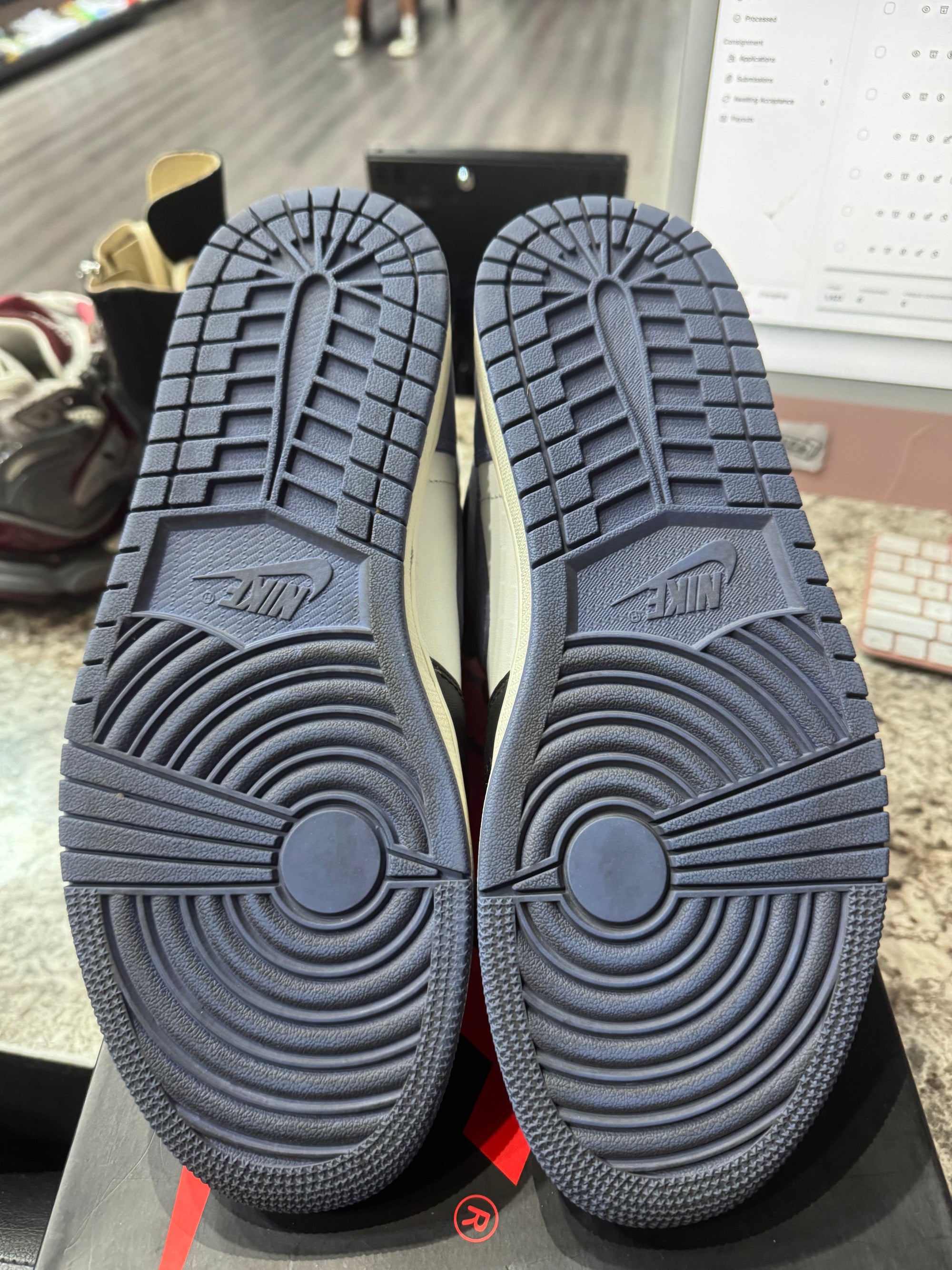 Jordan 1 Retro High Blue Moon