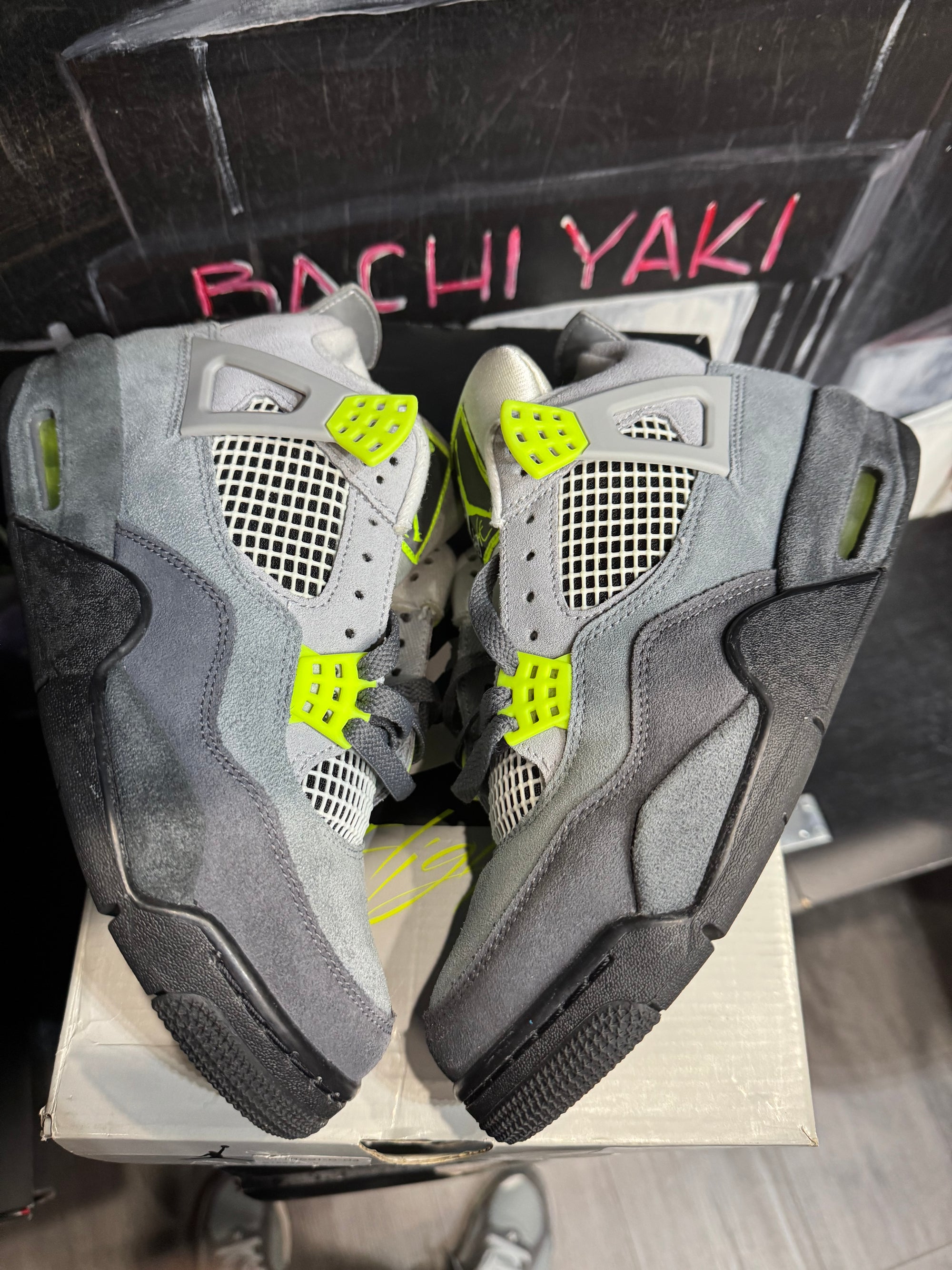 Jordan 4 Retro SE 95 Neon