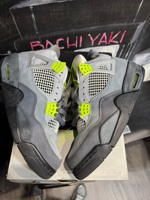 Jordan 4 Retro SE 95 Neon