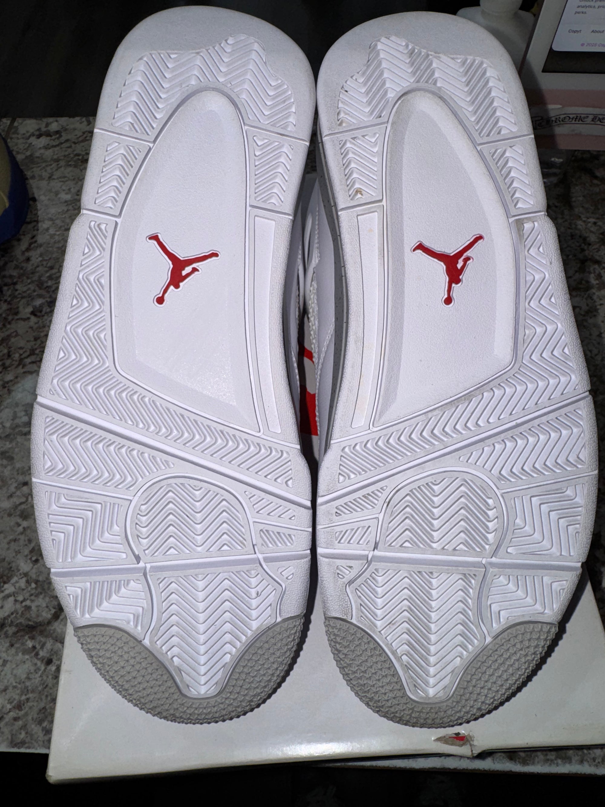 Jordan 4 Retro White Oreo (2021)