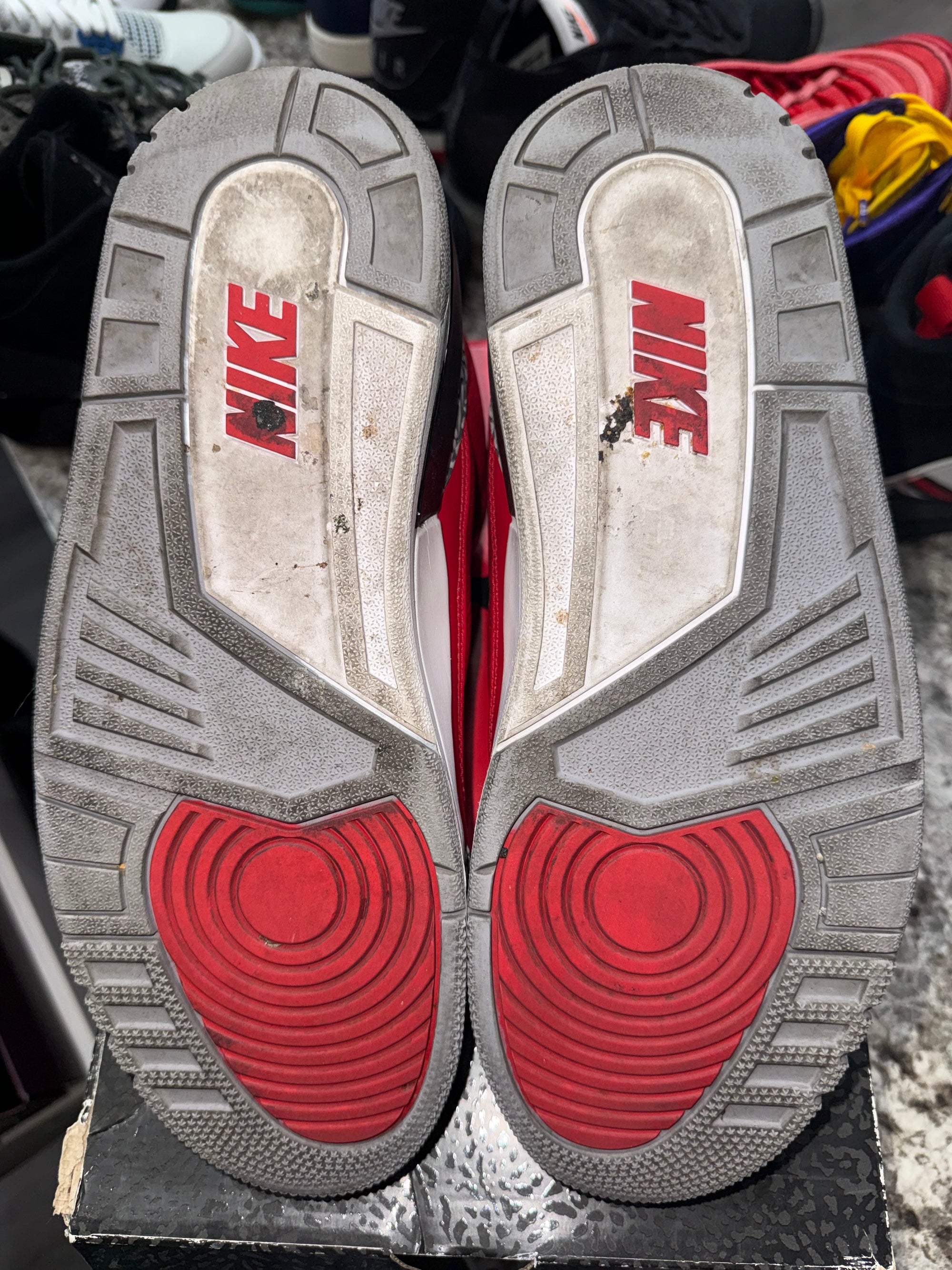 Jordan 3 Retro SE Unite
