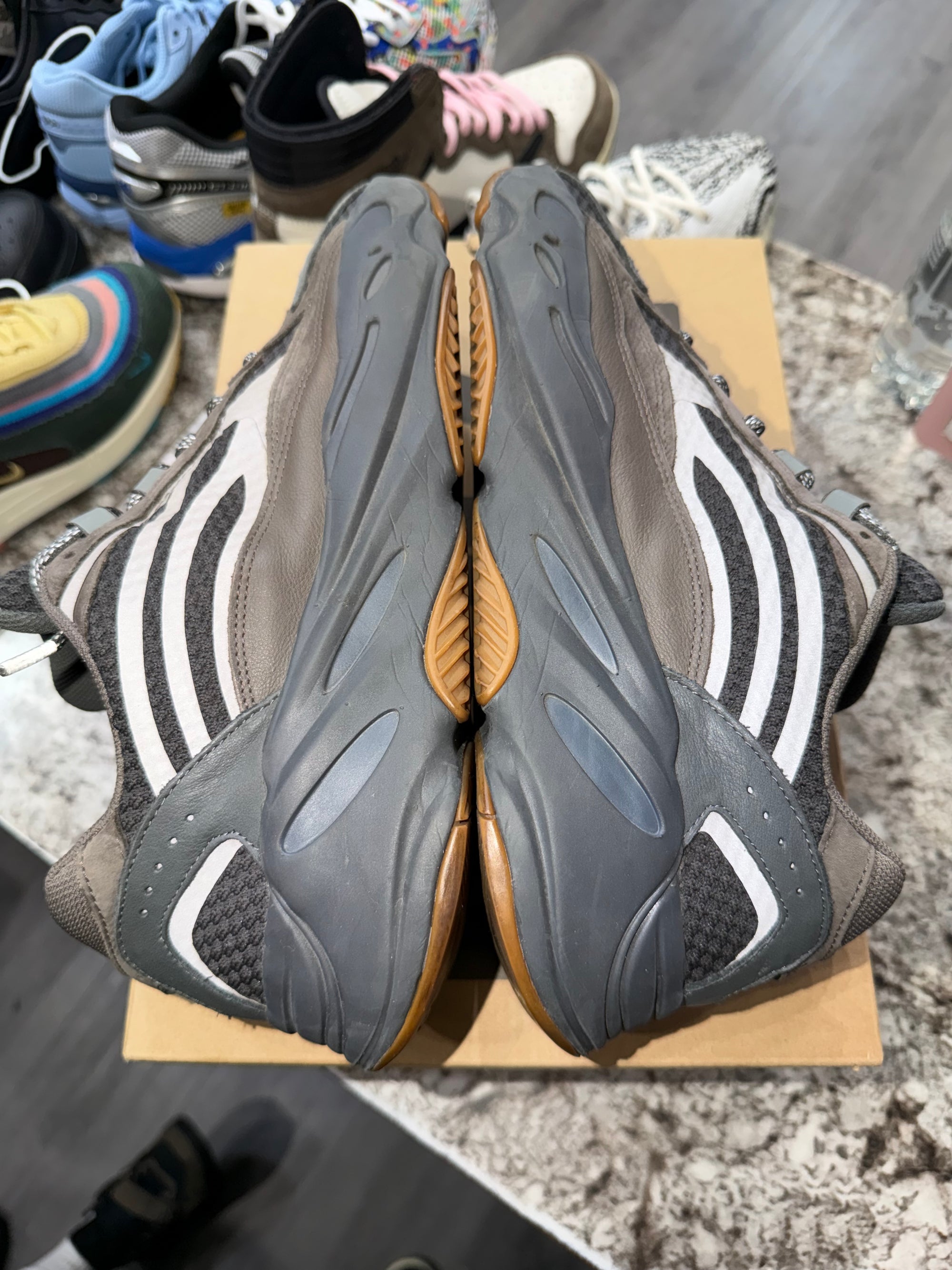adidas Yeezy Boost 700 V2 Geode