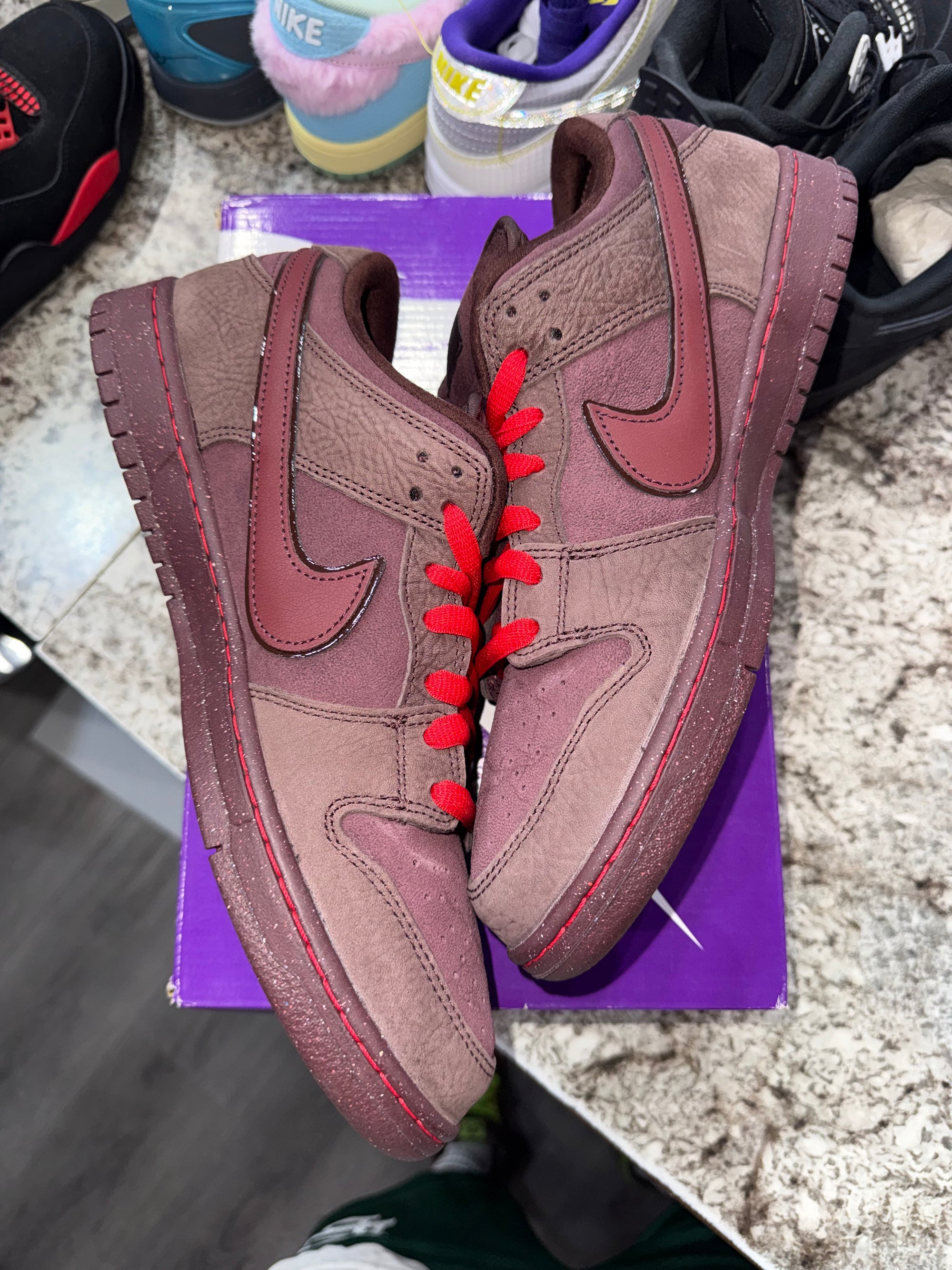 Nike SB Dunk Low City of Love Burgundy Crush
