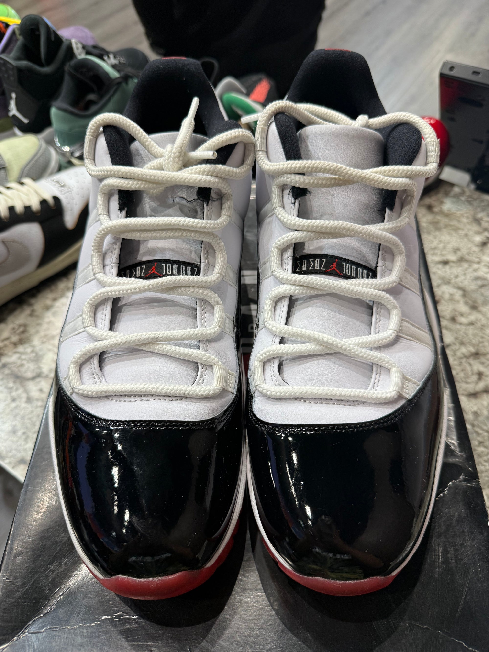 Jordan 11 Retro Low Concord Bred