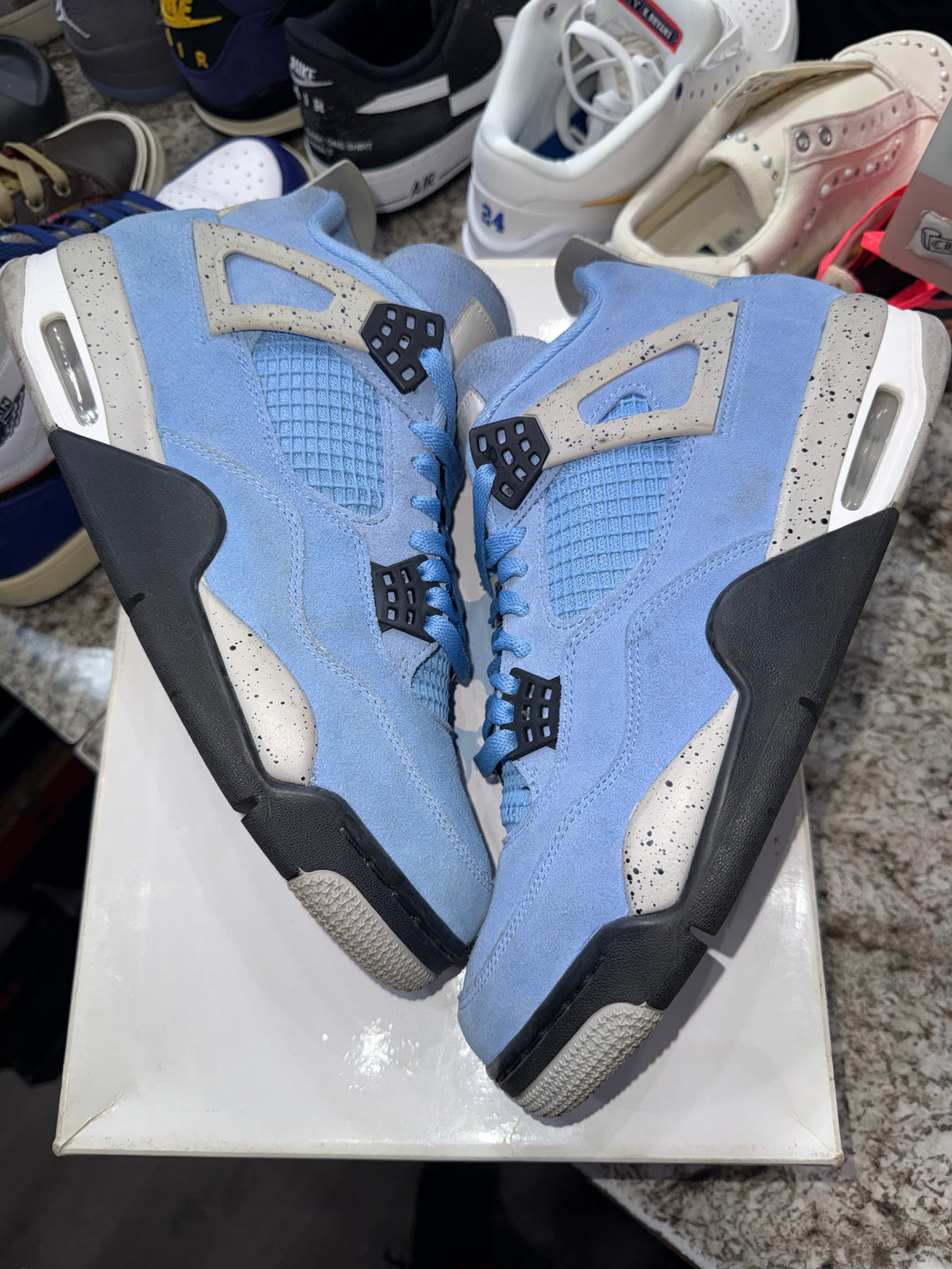 Jordan 4 Retro University Blue