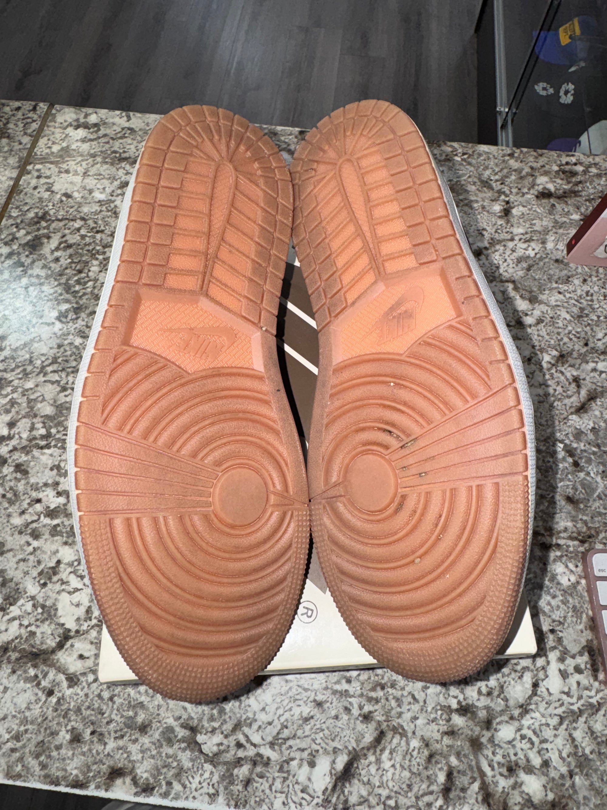 Jordan 1 Retro Low OG SP Travis Scott Canary (Women's)