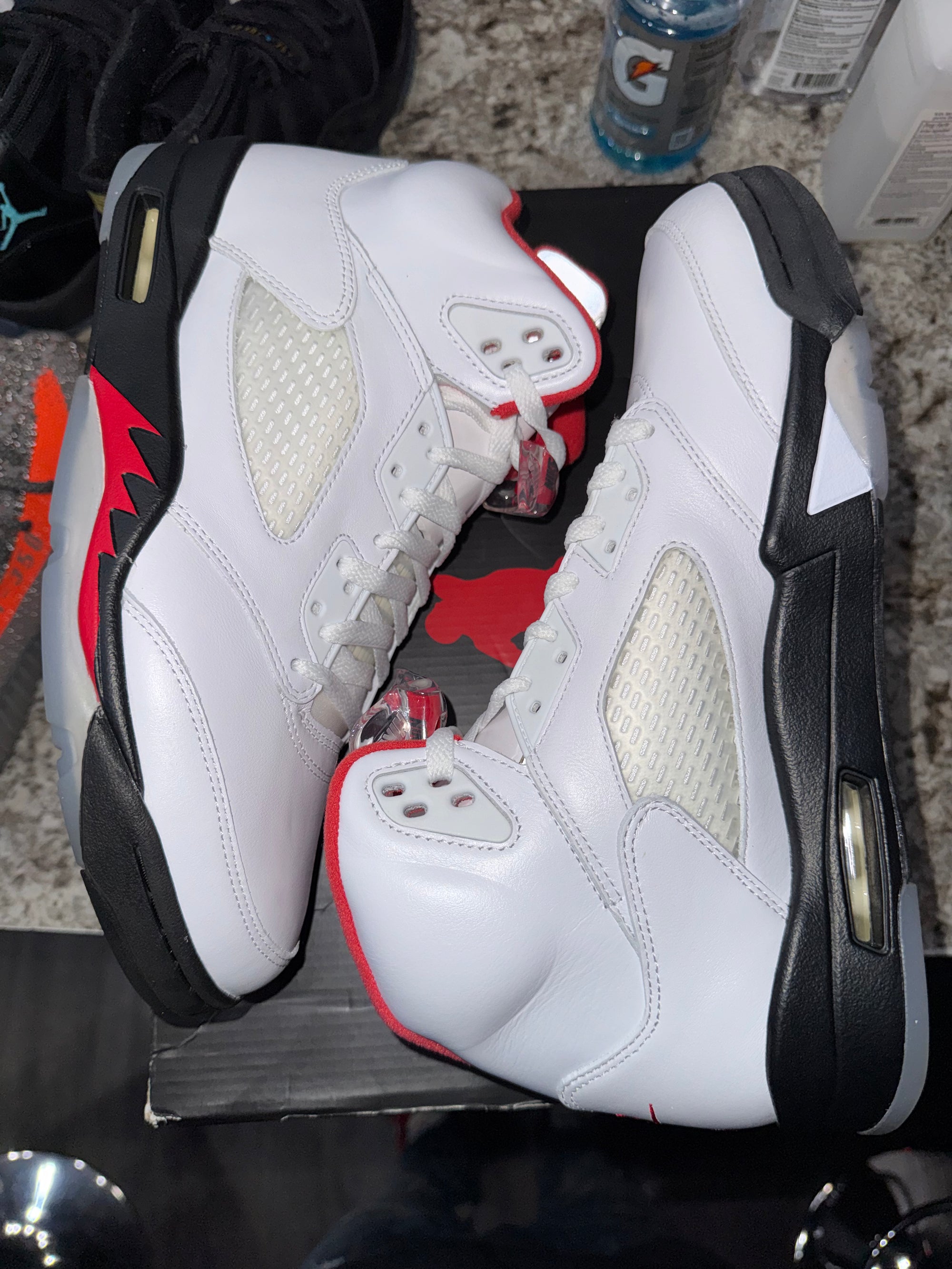 Jordan 5 Retro Fire Red Silver Tongue (2020) (DAMAGED BOX)